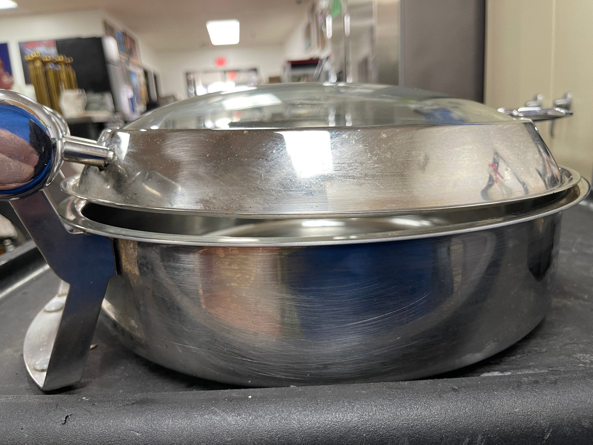 Used Vollrath 46125 6qt Intrigue Glass Top Stainless Steel Round Induction Chafer Pan - Falcon Restaurant Supply - 10