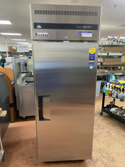 Used Everest ESR1 29.25" 1 Section Solid Door Reach-In Refrigerator As-Is 120V