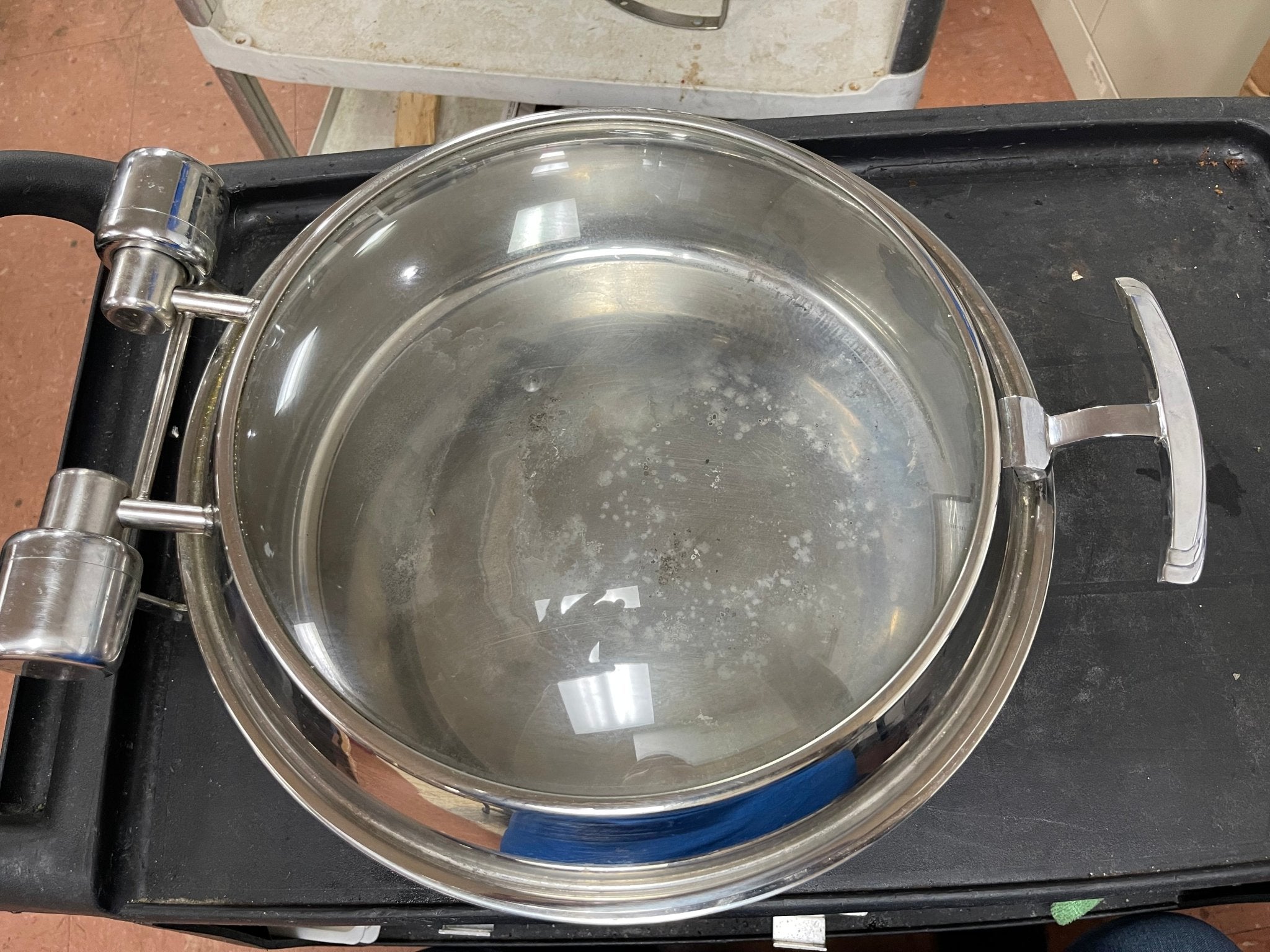 Used Vollrath 46125 6qt Intrigue Glass Top Stainless Steel Round Induction Chafer Pan - Falcon Restaurant Supply - 3