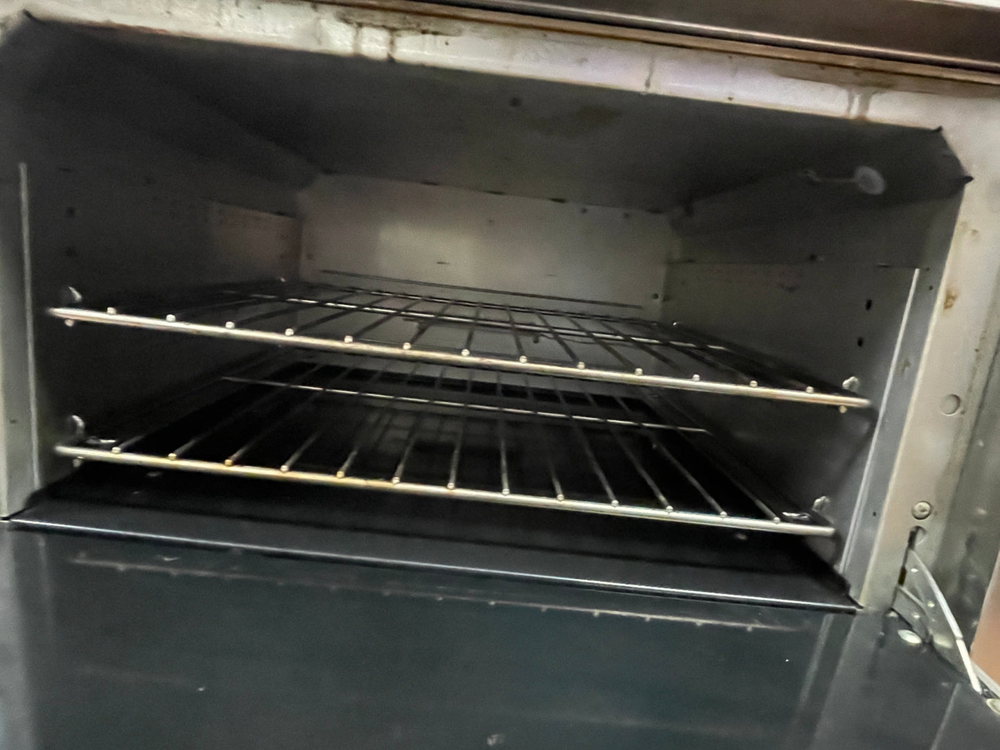 Used Vulcan 36S-6BN 6 Burner Gas Range with Standard Oven 215,000 BTU