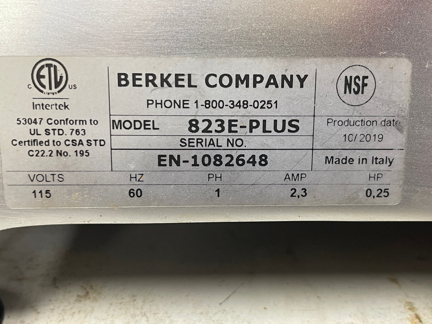Used Berkel 823E-PLUS 9" Manual Deli Meat Cheese Slicer 120V