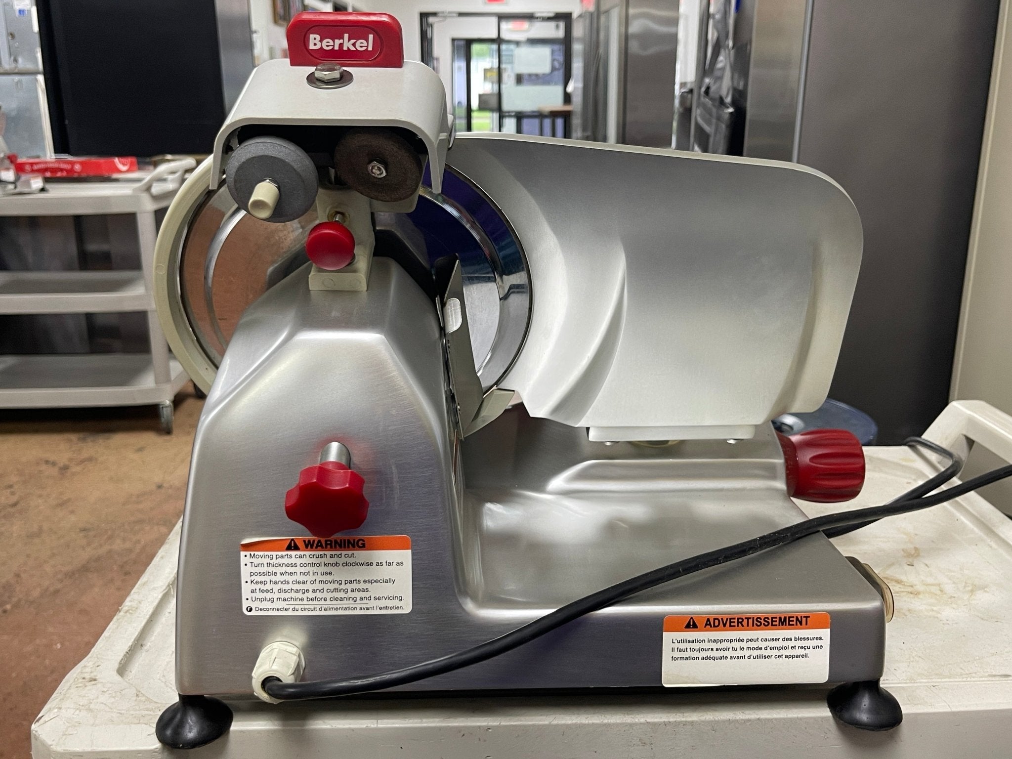 Used Berkel 823E - PLUS 9" Manual Deli Meat Cheese Slicer 120V - Falcon Restaurant Supply - 4
