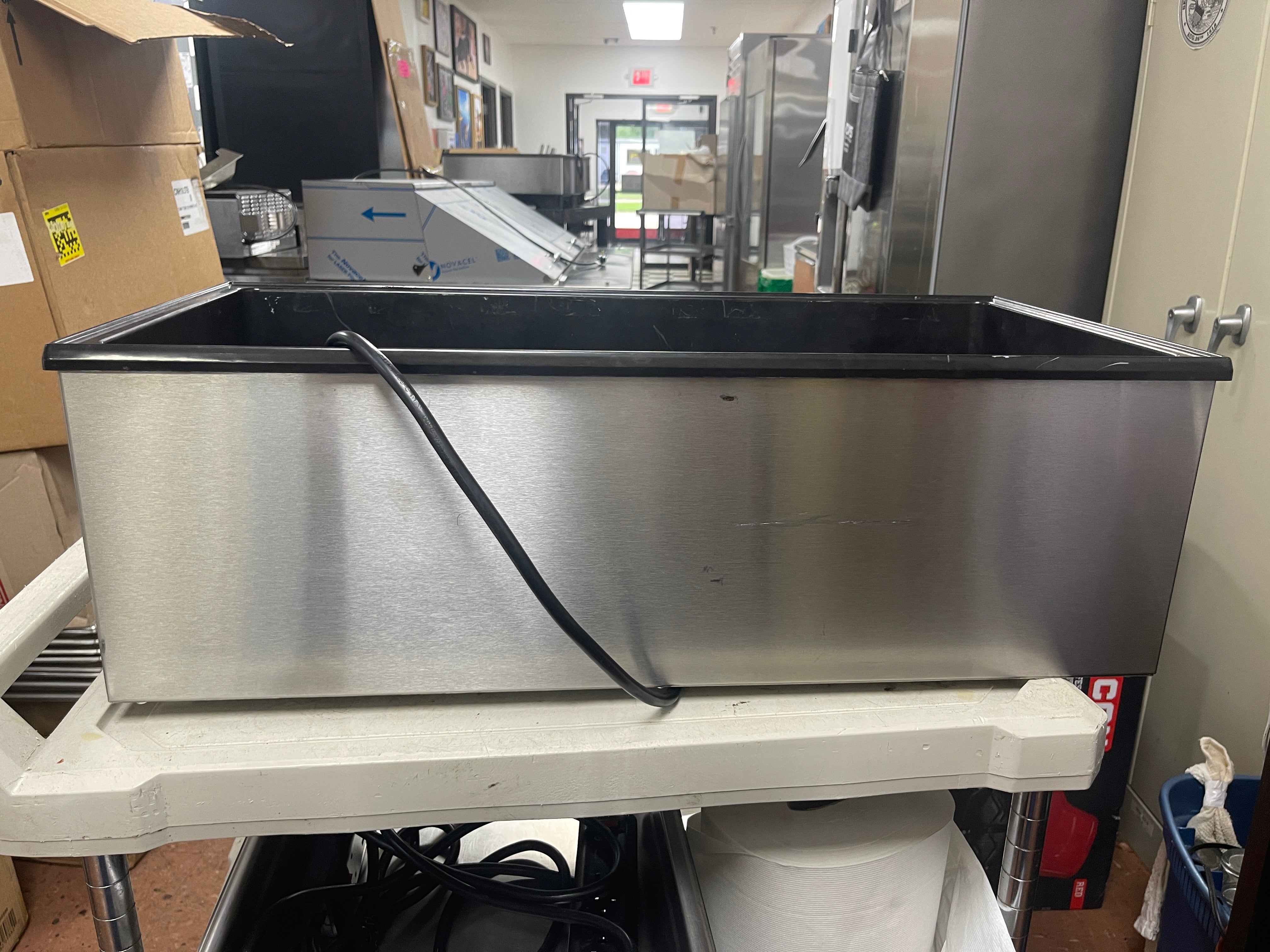 Used Vollrath T43R Heat 'n Serve 4/3 Size Countertop Food Warmer  120V 1600W - WO1