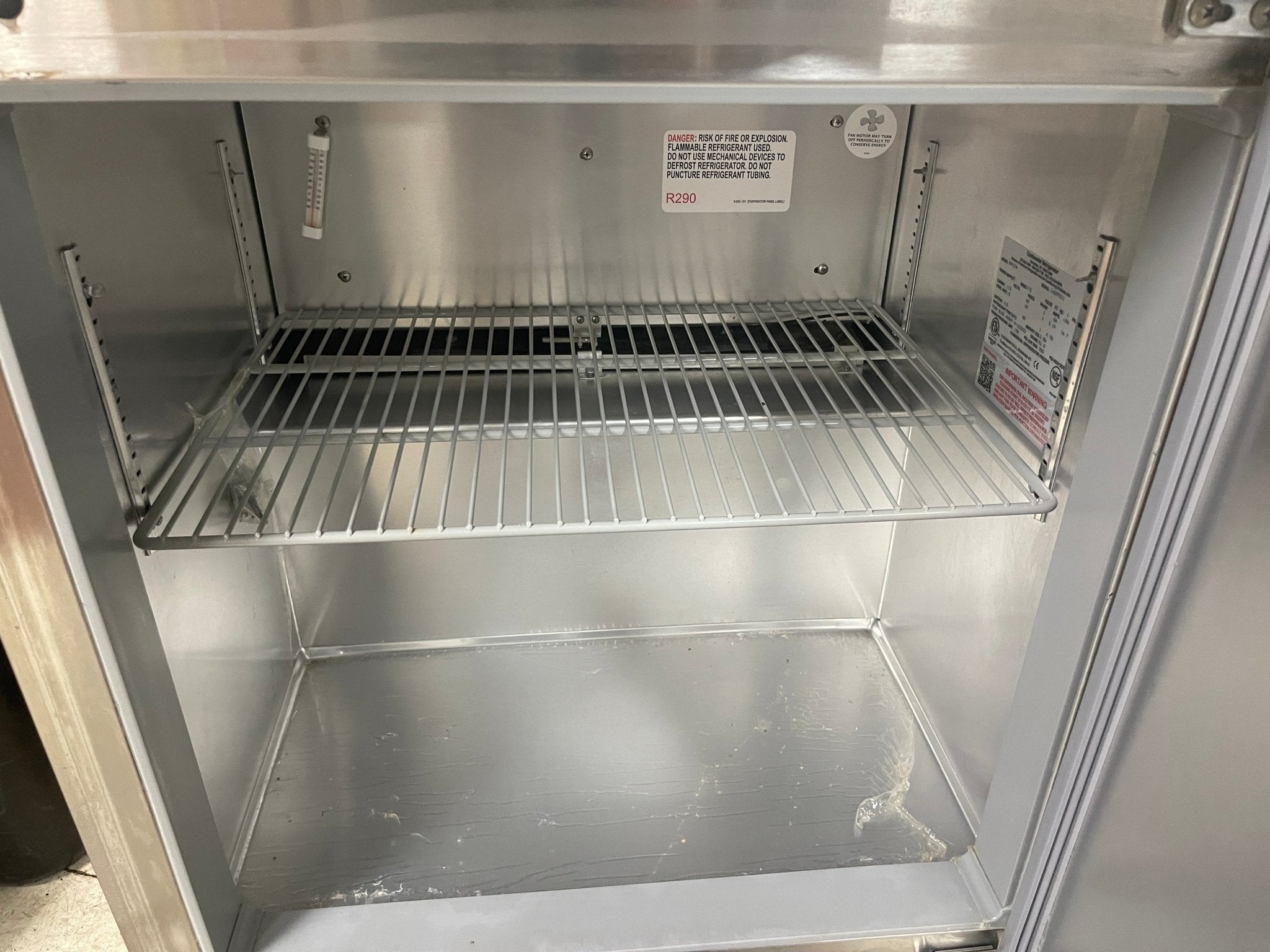Used 27" Continental SWF27N Single Door Worktop Freezer 115V - WO1 - Falcon Restaurant Supply - 4