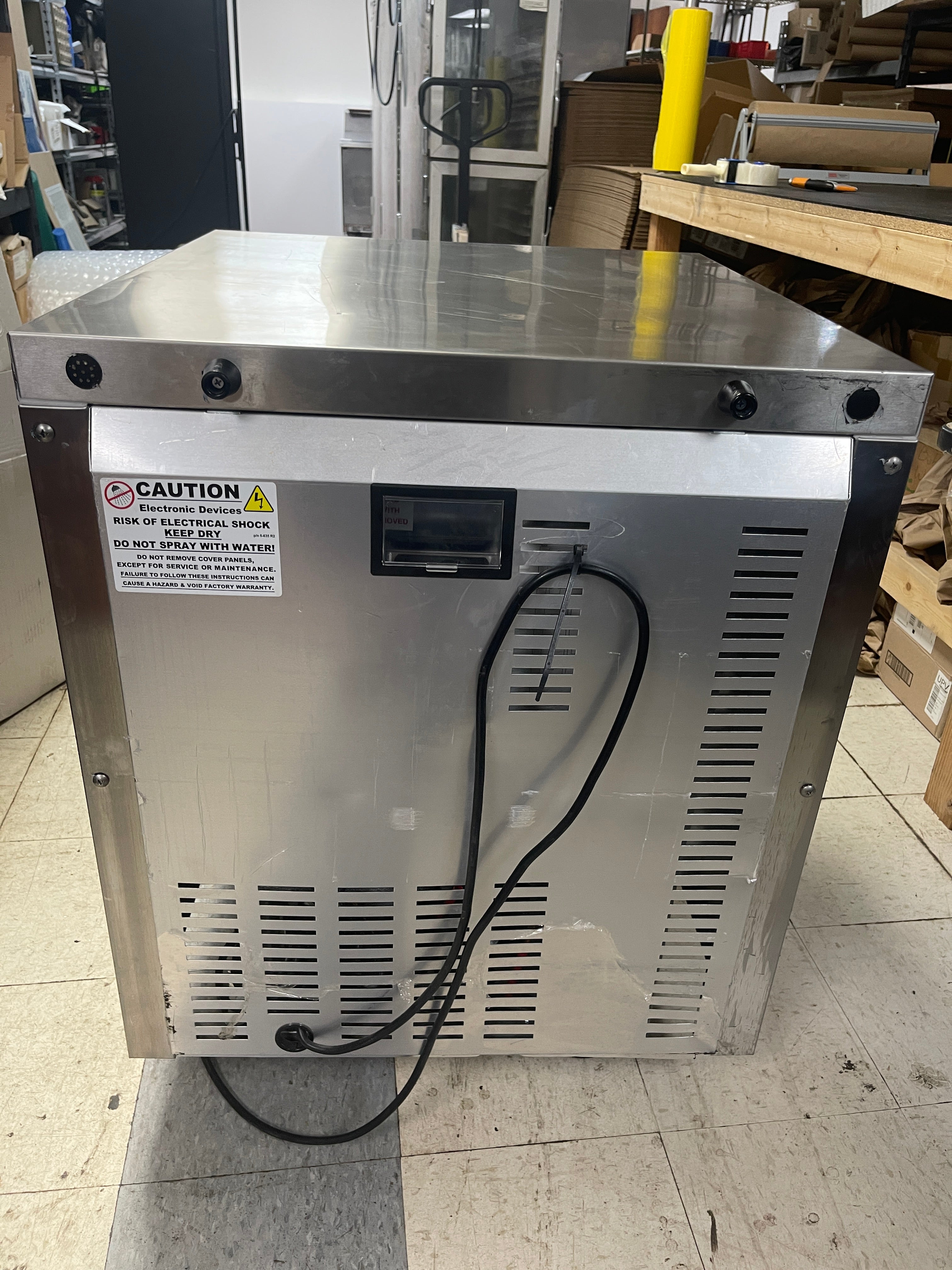 Used 27" Continental SWF27N Single Door Worktop Freezer 115V - WO1