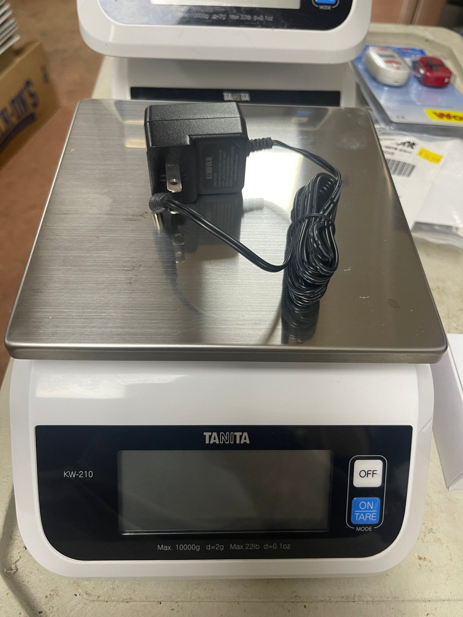 Used Tanita KW - 210 Digital 22lb Kitchen Scale with A/C Adapter - WO1 - Falcon Restaurant Supply - 1