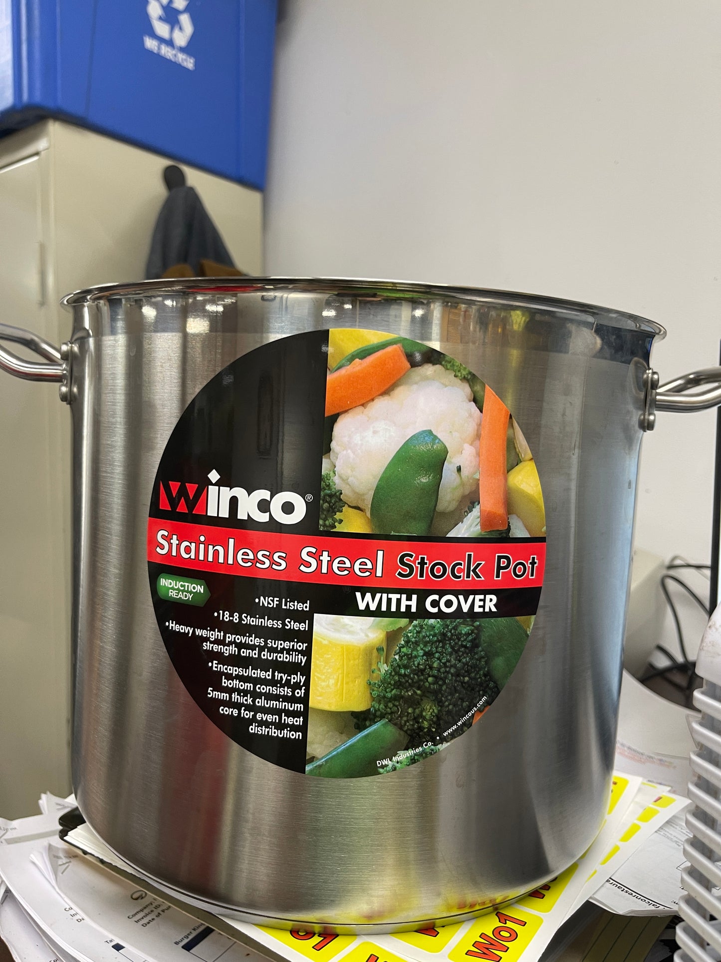 New Winco SST-20 20 qt Stainless Steel Stock Pot - Induction Ready - WO1