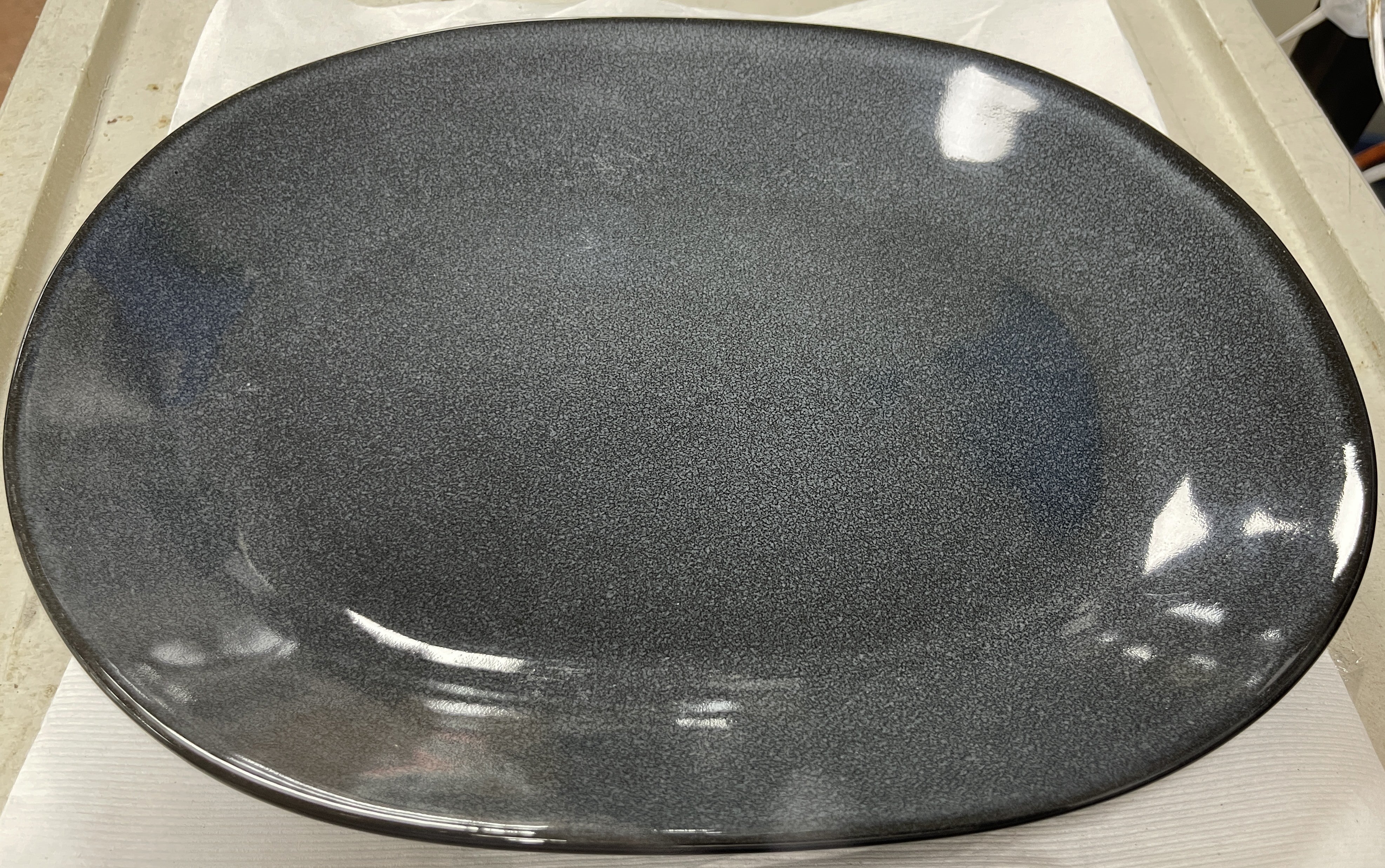 Used 12-3/8" Tuxton 21 Gray Ceramic Oval Serving Platter Bowl Plate - WO1