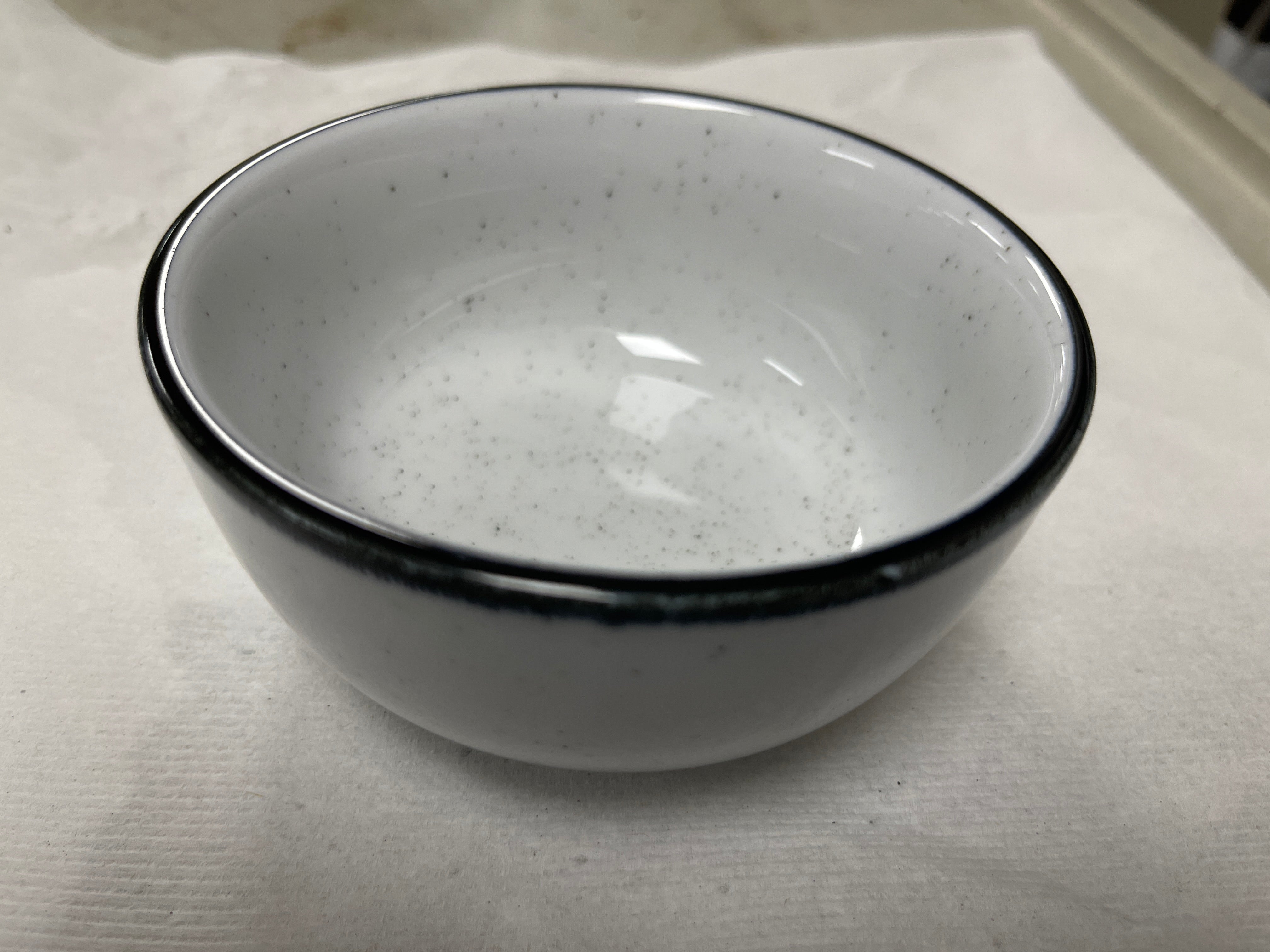 Used 4" Tuxton 24 Ceramic 8oz Bowl - WO1