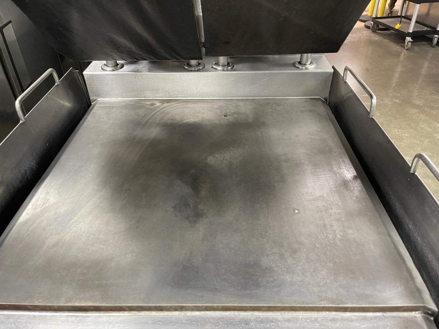 Used Garland XG24 Natural Gas Two Platen Clamshell Griddle 208V