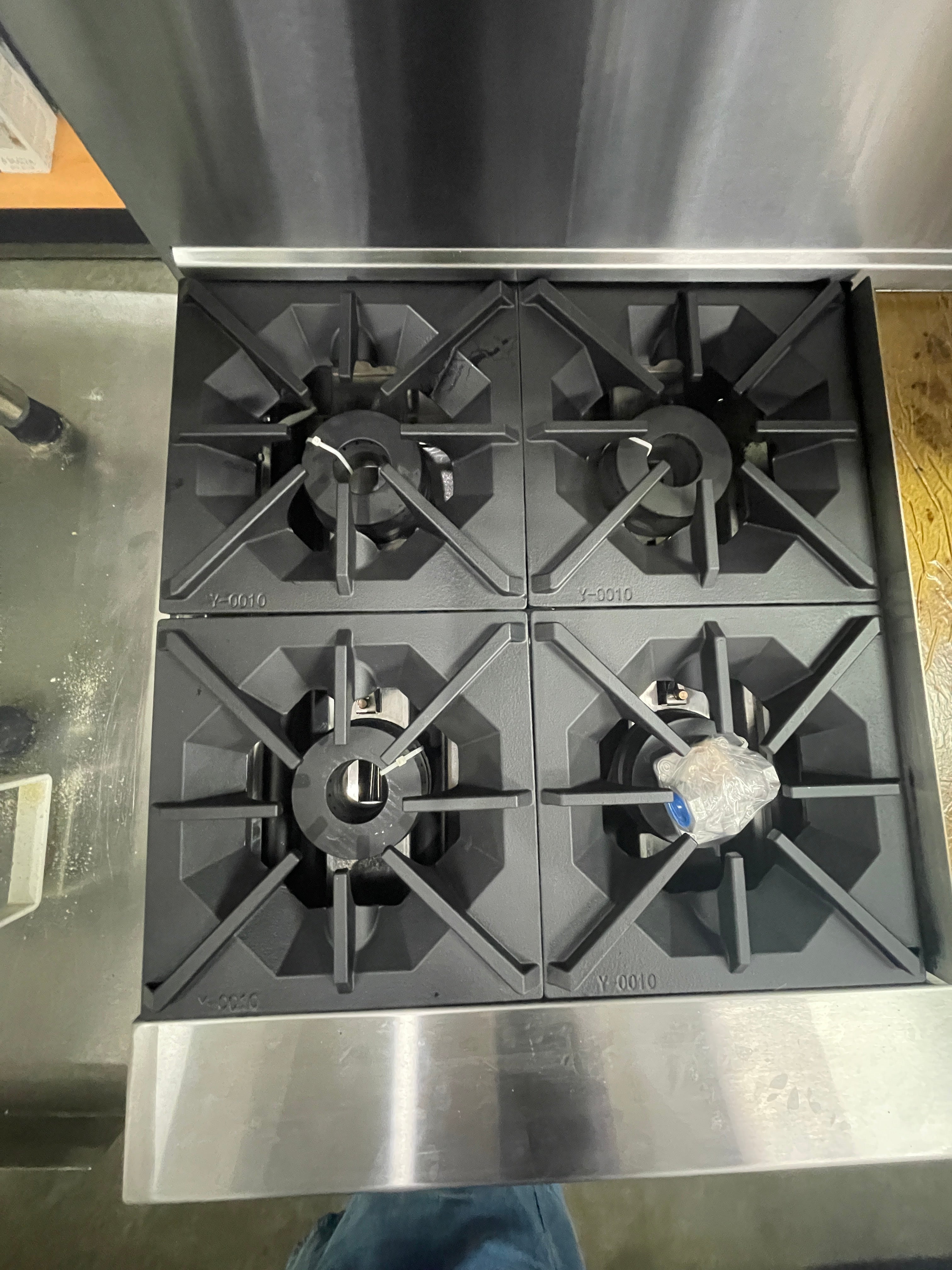 Like New 60" Atosa AGR-4B36GR-NG 4 Burner Dual Oven Range with 36"Griddle