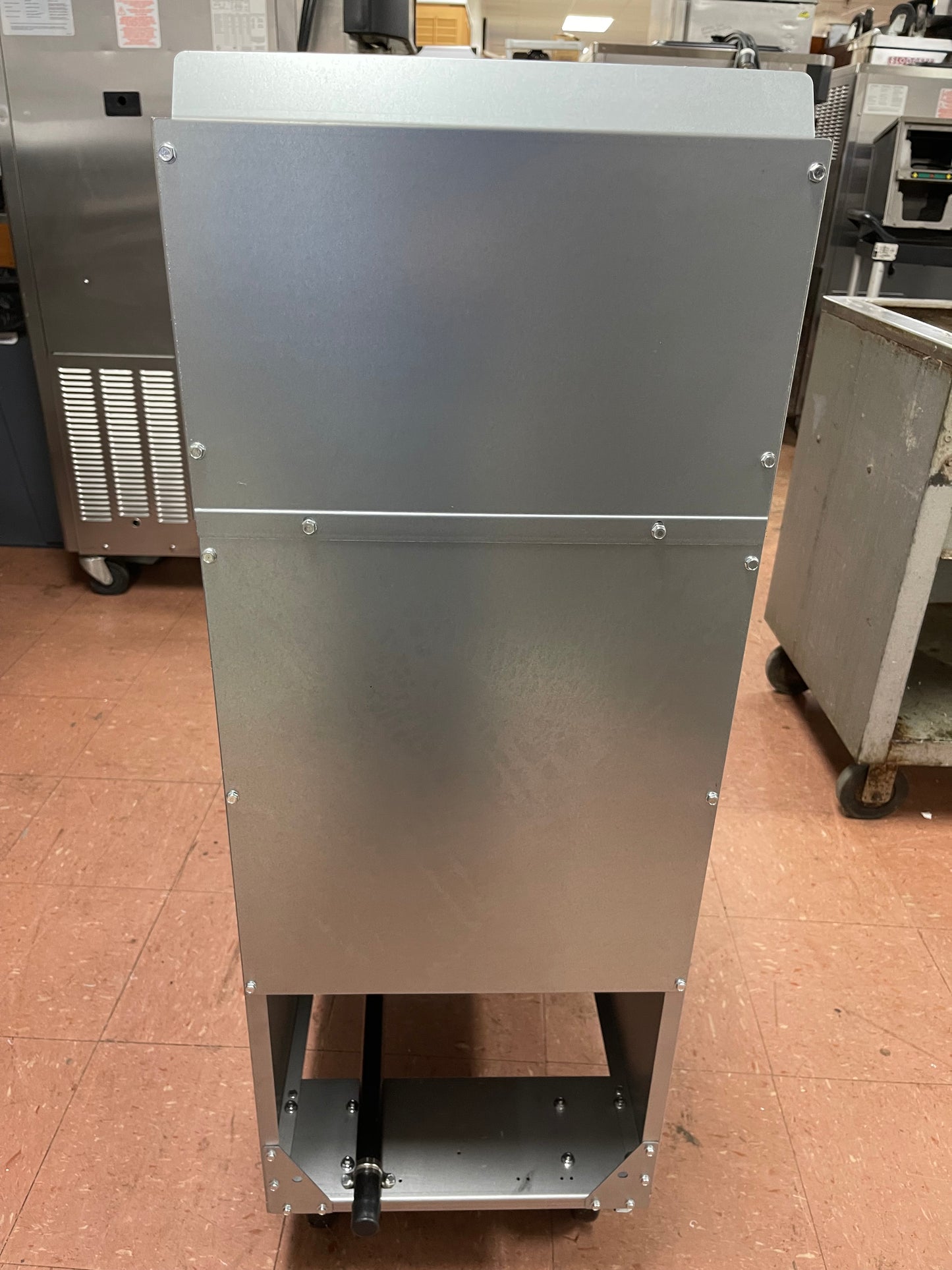 New Dukers DCF3-LPG Liquid Propane Gas Floor Fryer with 3 Tube Burners 40lbs 90,000 BTU on Casters