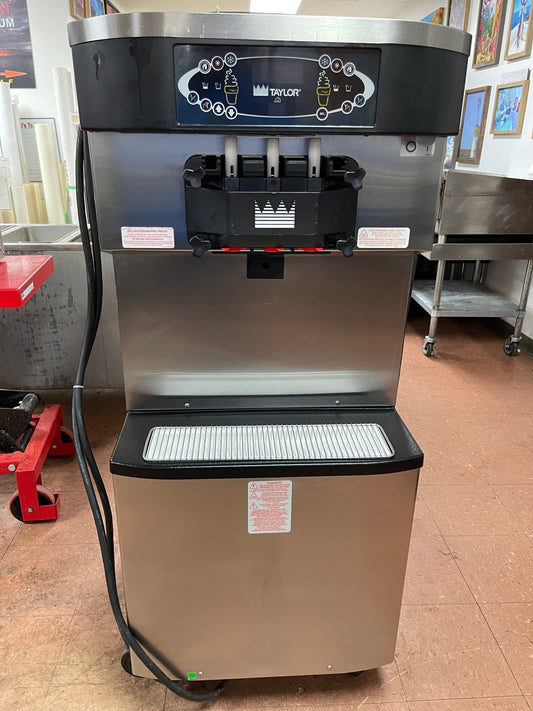 2018 Taylor C717-27 Soft Serve Freezer Twist Air Cooled Ice Cream Machine 1-Phase M8113089 - JS