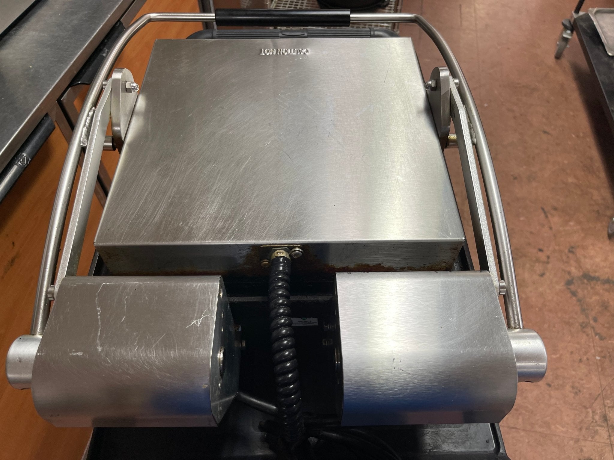 Used Star FGT141 E Pro - Max 2.0® Sandwich Grill Grooved Panini Press 220V - Falcon Restaurant Supply - 6