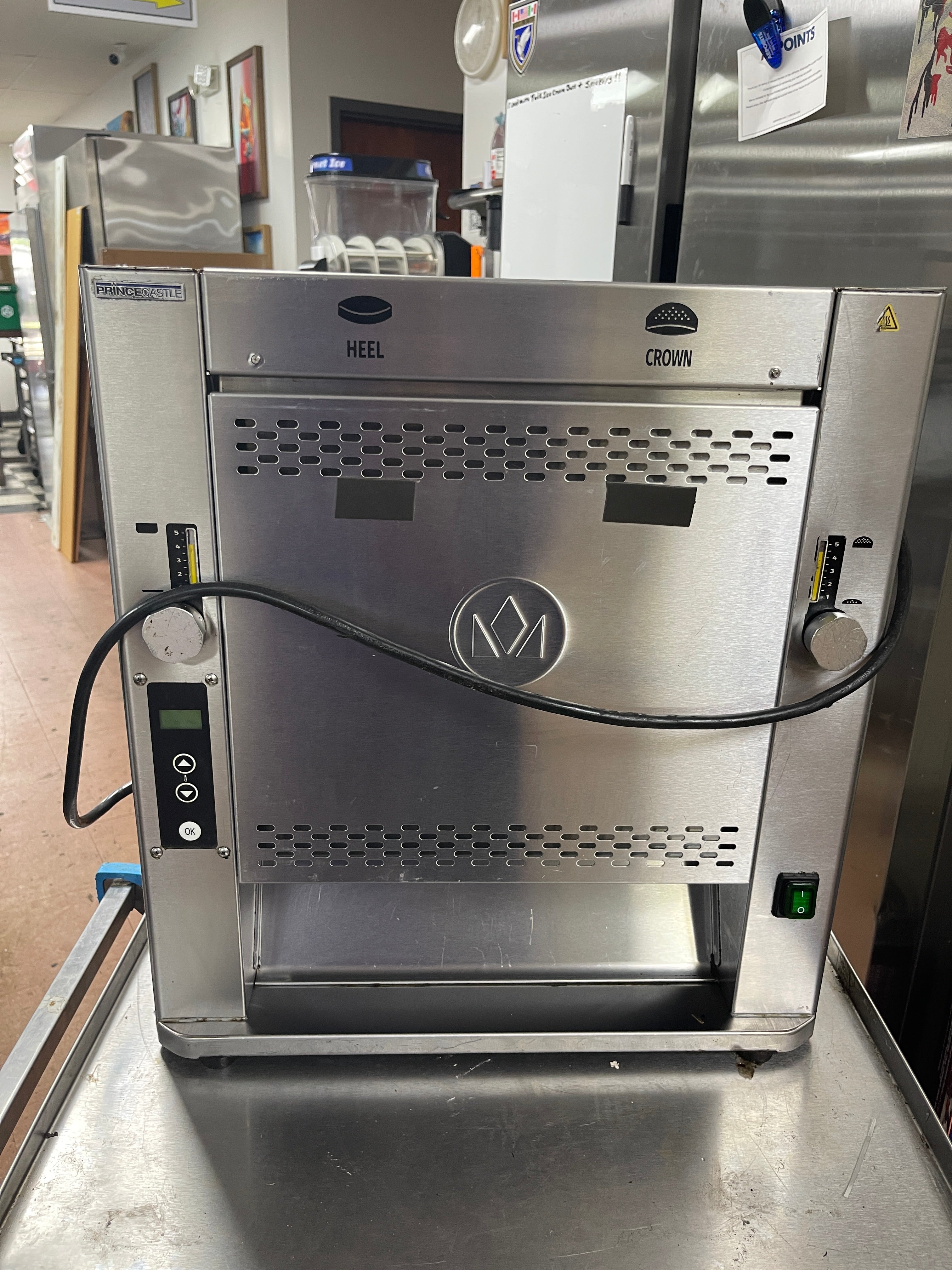 Used Prince Castle CTS-WS Vertical Contact Bun Toaster with Silicone Belt - 120V, 1500W