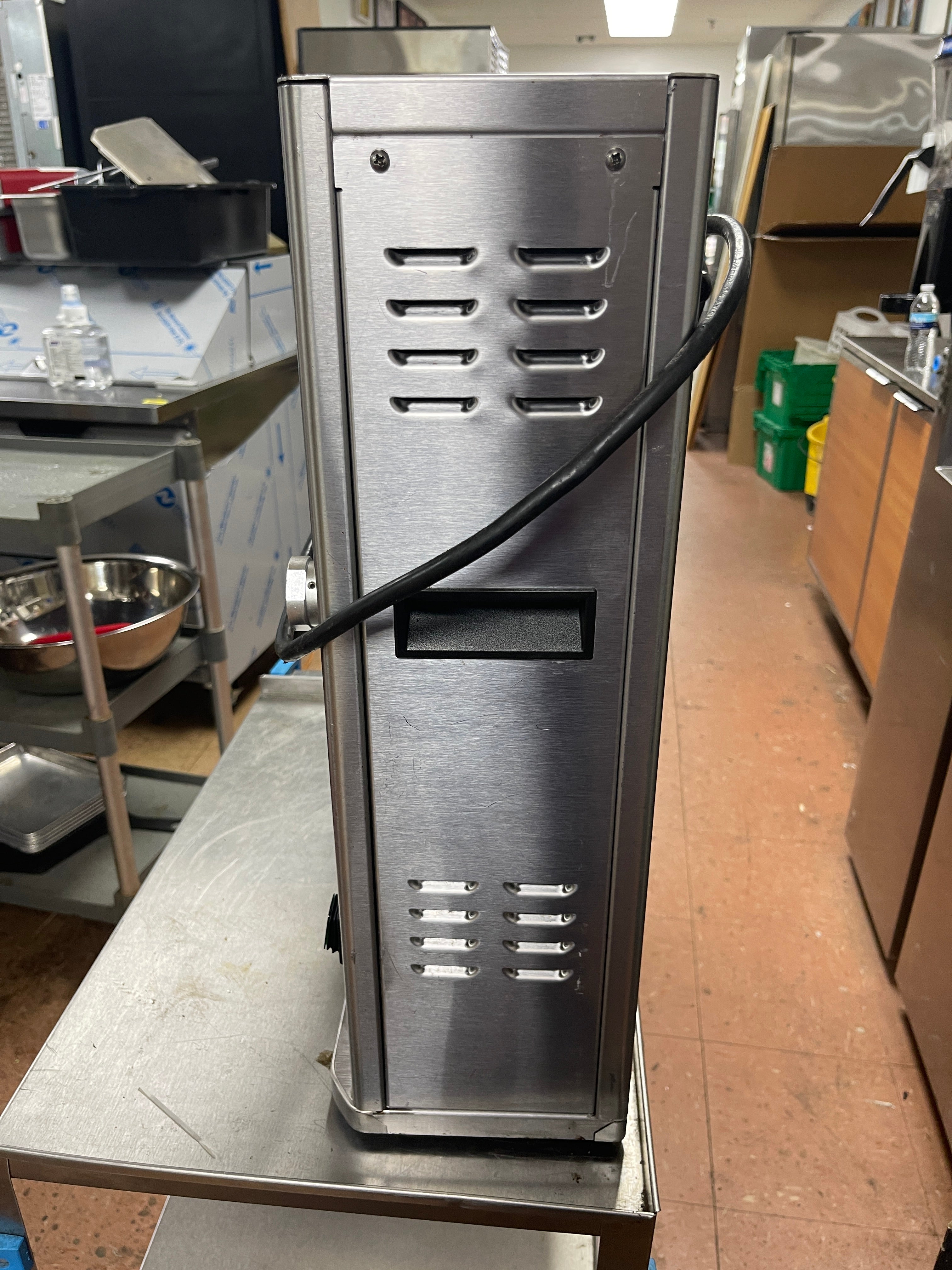 Used Prince Castle CTS-WS Vertical Contact Bun Toaster with Silicone Belt - 120V, 1500W