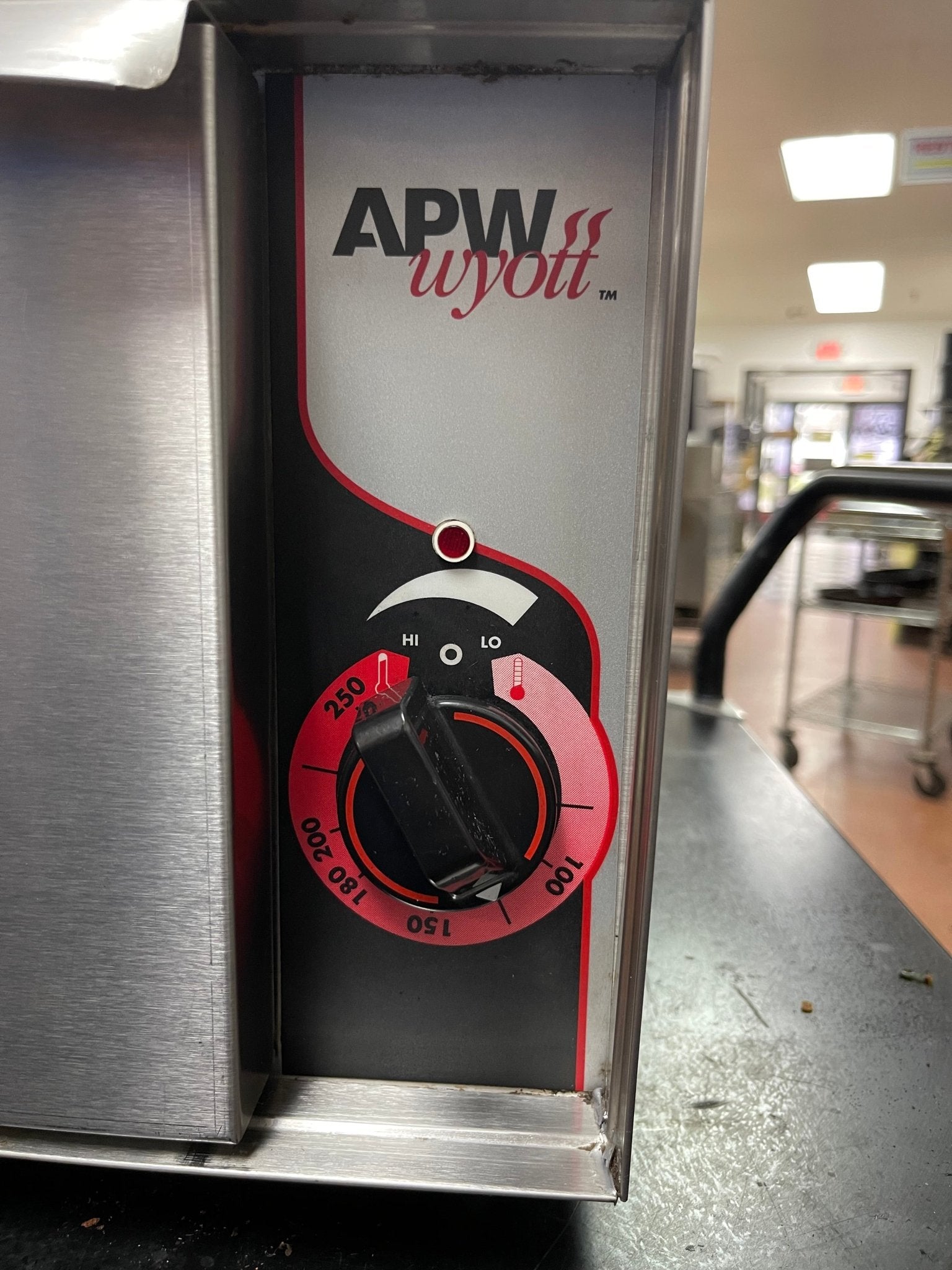 Used APW Wyott BW - 50 Hot Dog Bun Warmer Steamer 120V - Falcon Restaurant Supply - 2