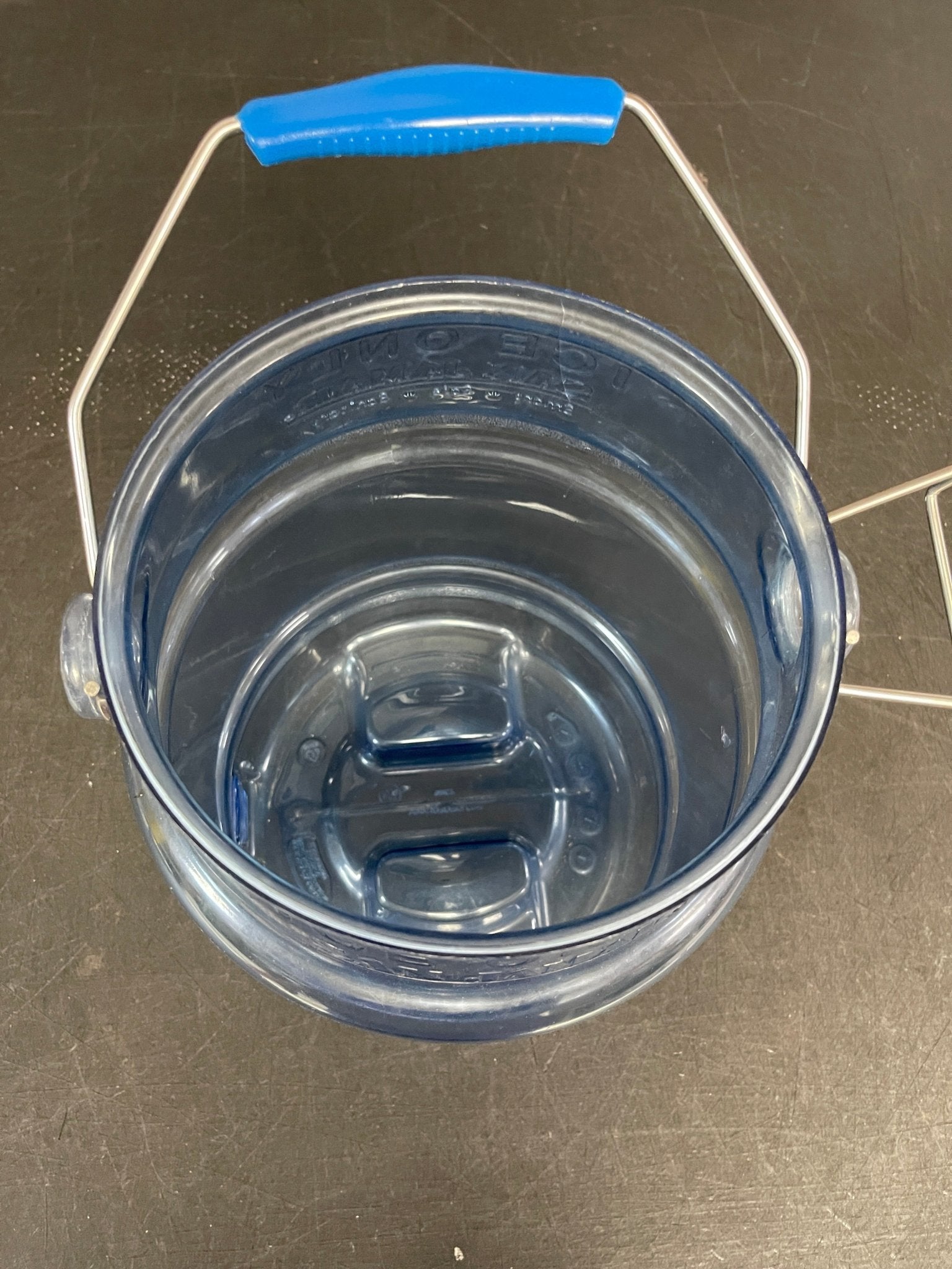 Used San Jamar SI6100 Shorty Saf - T - Ice 5 Gallon Polycarbonate Ice Tote - JD - Falcon Restaurant Supply - 3