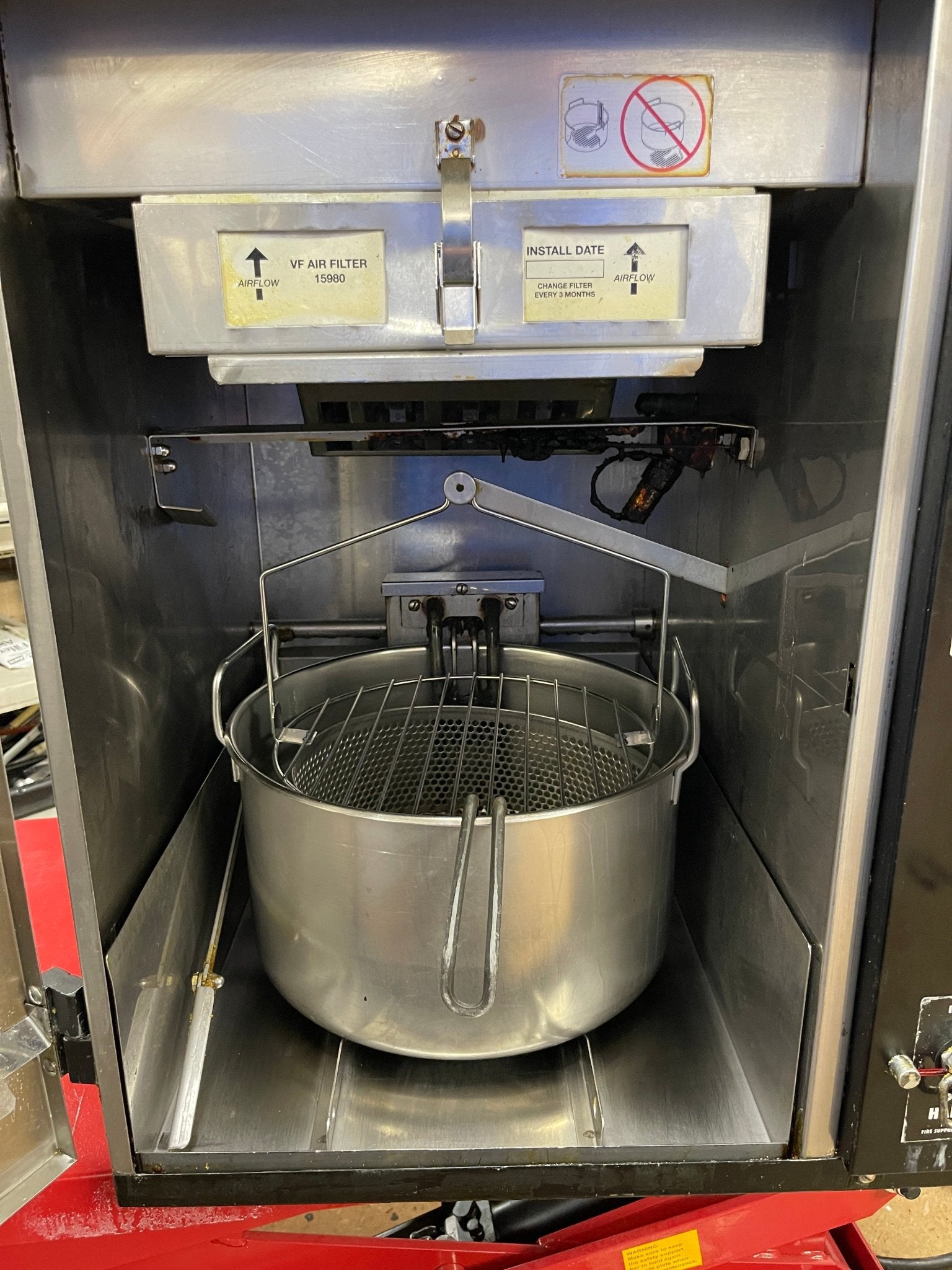 Used Broaster VF - 3i SmartTouch 21lb Ventless Fryer with ANSUL System 120/208V 1PH - Falcon Restaurant Supply - 3