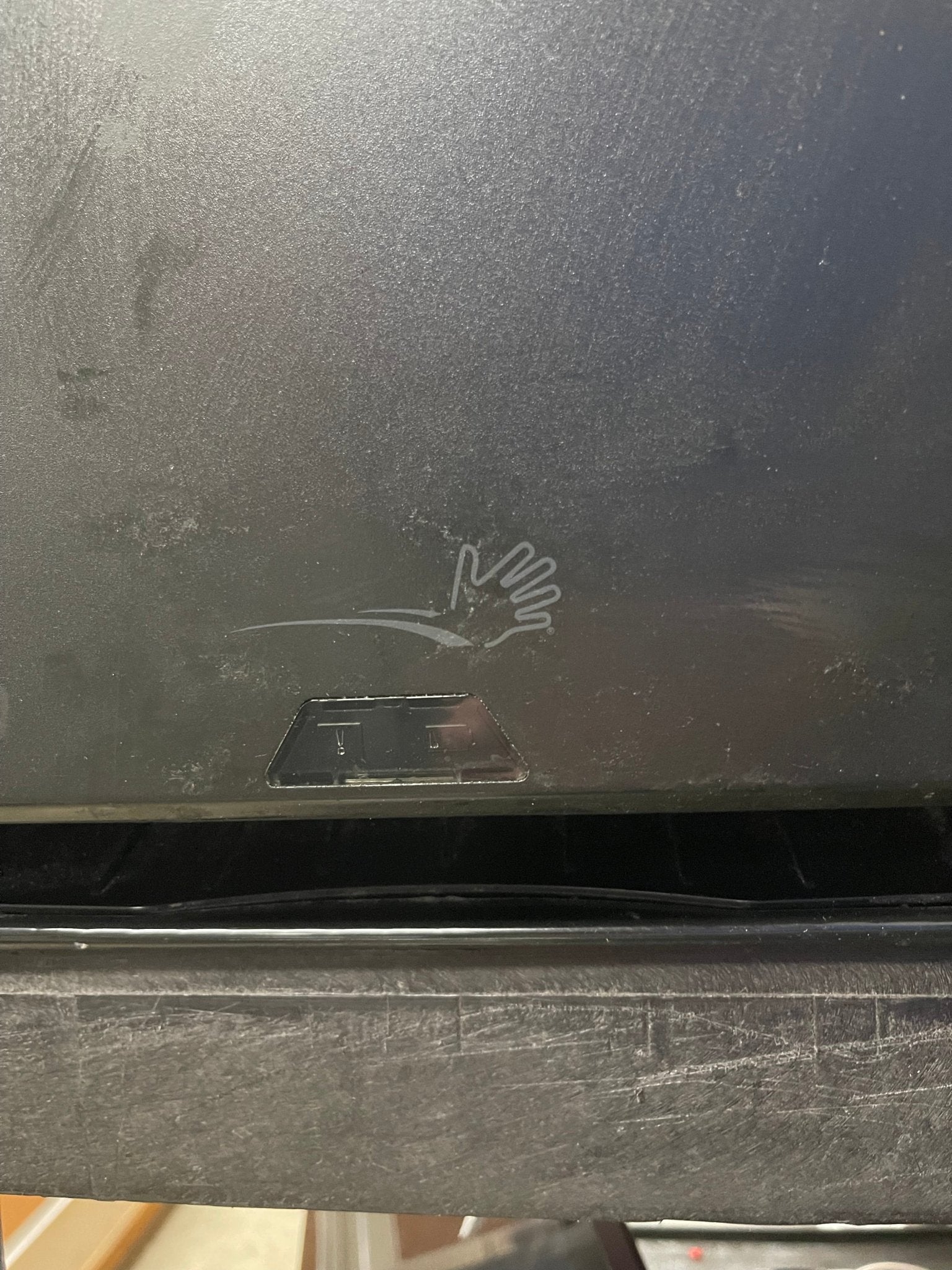 Used Complete 360 Touchless Paper Towel Roll Dispenser - Falcon Restaurant Supply - 2