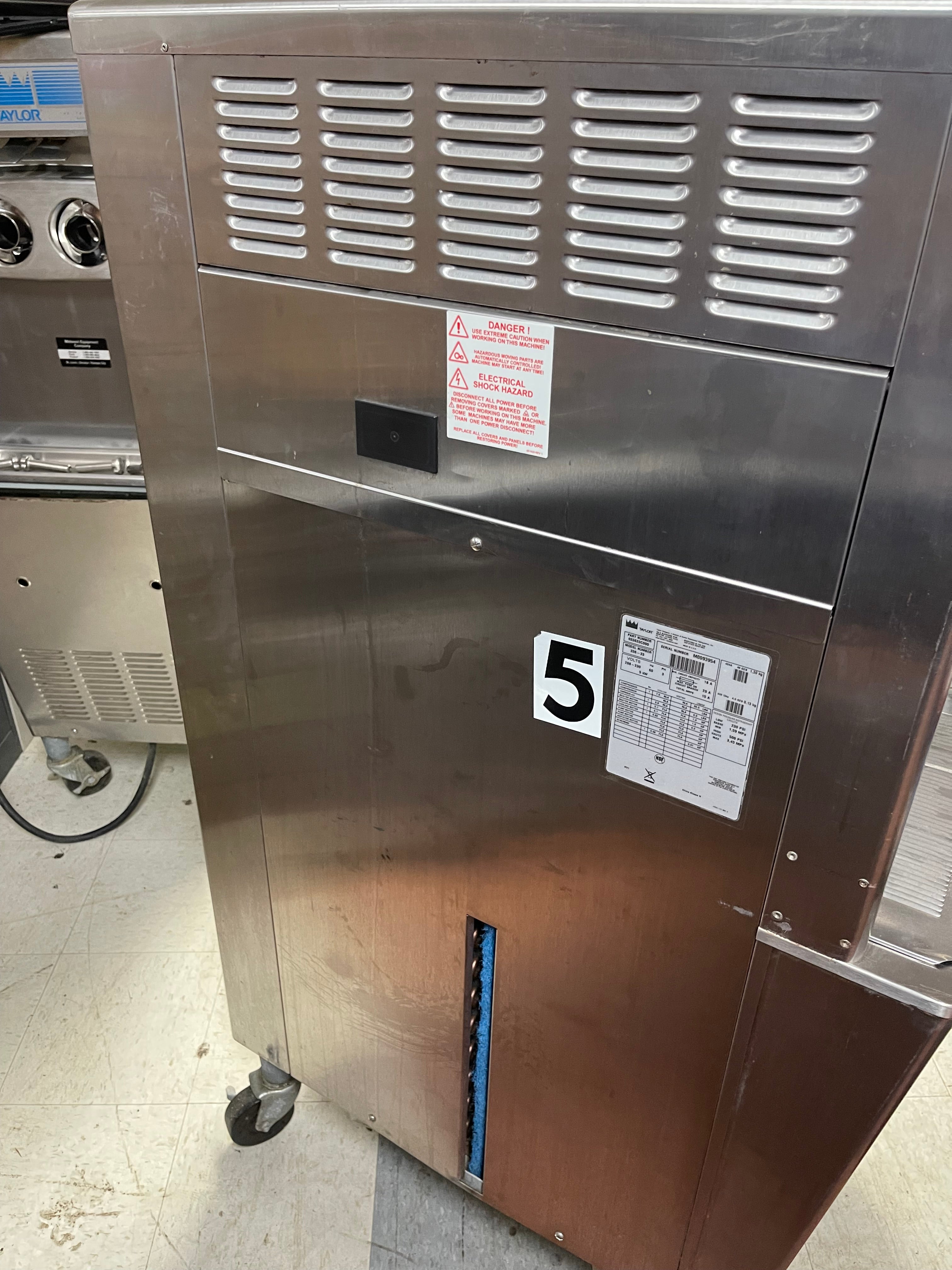 2010 Taylor 336-33 Twist Ice Cream Machine 220V 3 Phase Air Cooled