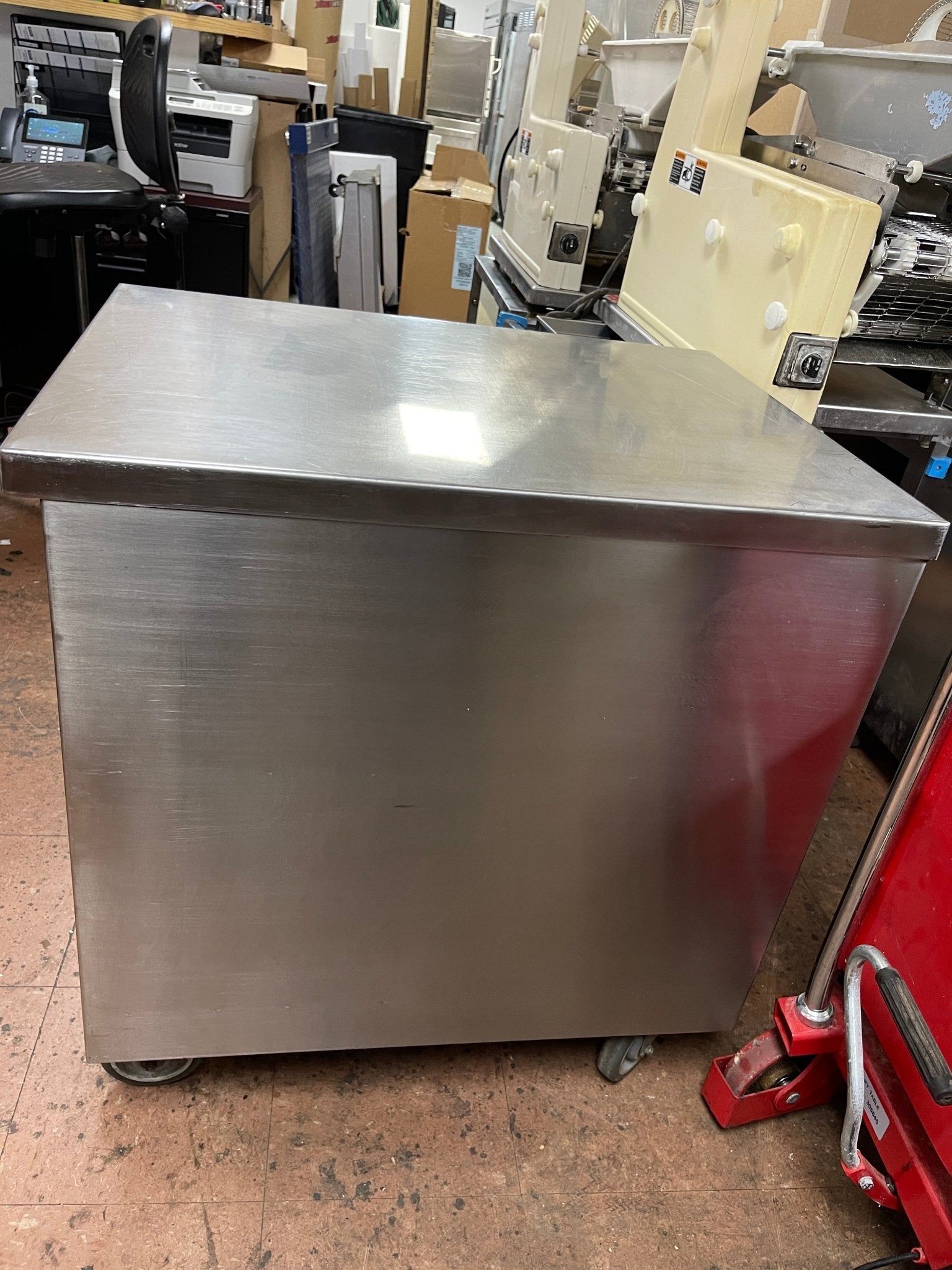 Used 24"X 32" Stainless Steel Cart Equipment Stand with Casters - Falcon Restaurant Supply - 2