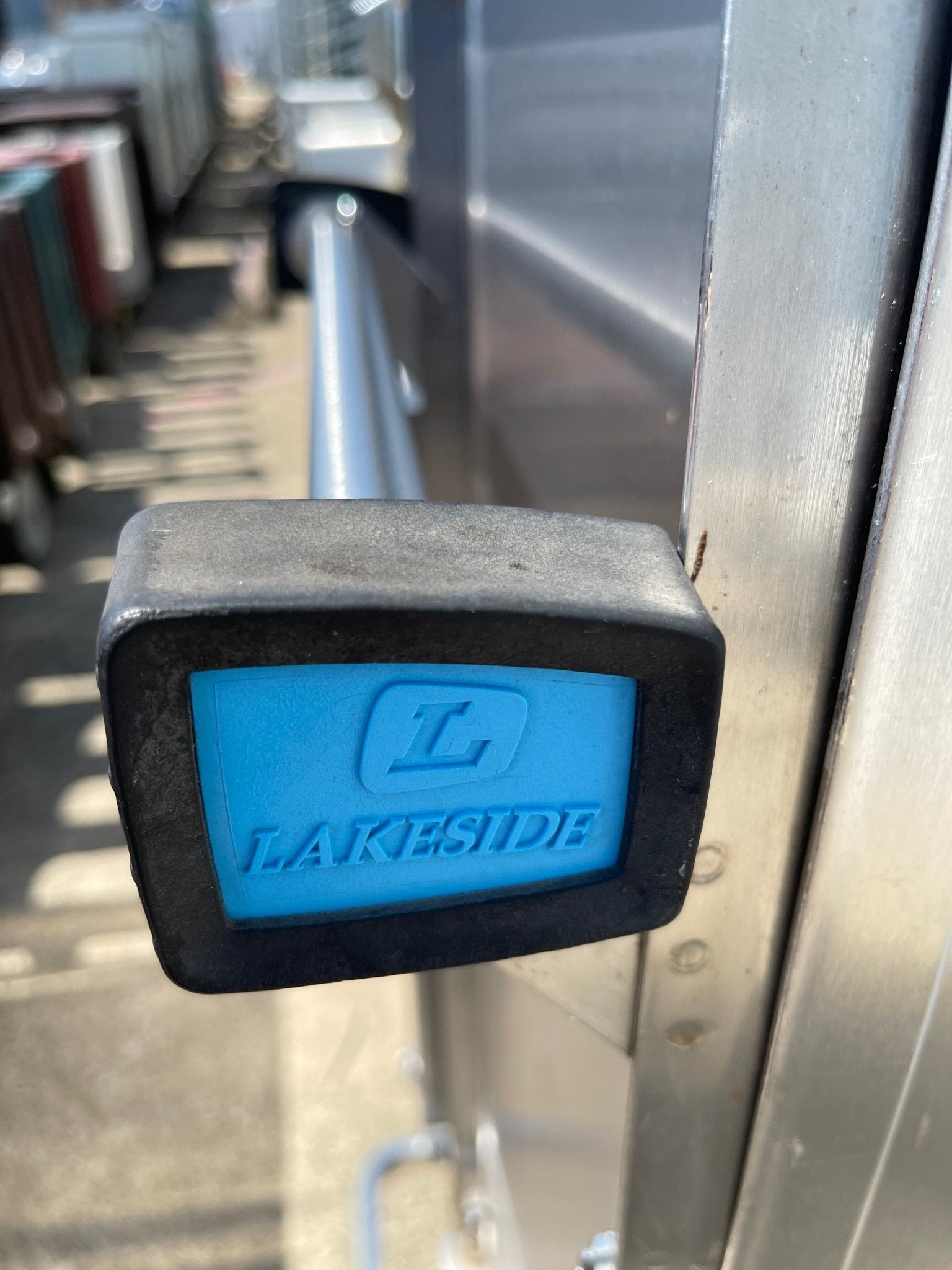 Used LAKESIDE Food Tray Cart: 6 Trays, Non - Pass - Through, 1 Doors, Stainless Steel - SS48 - Falcon Restaurant Supply - 4