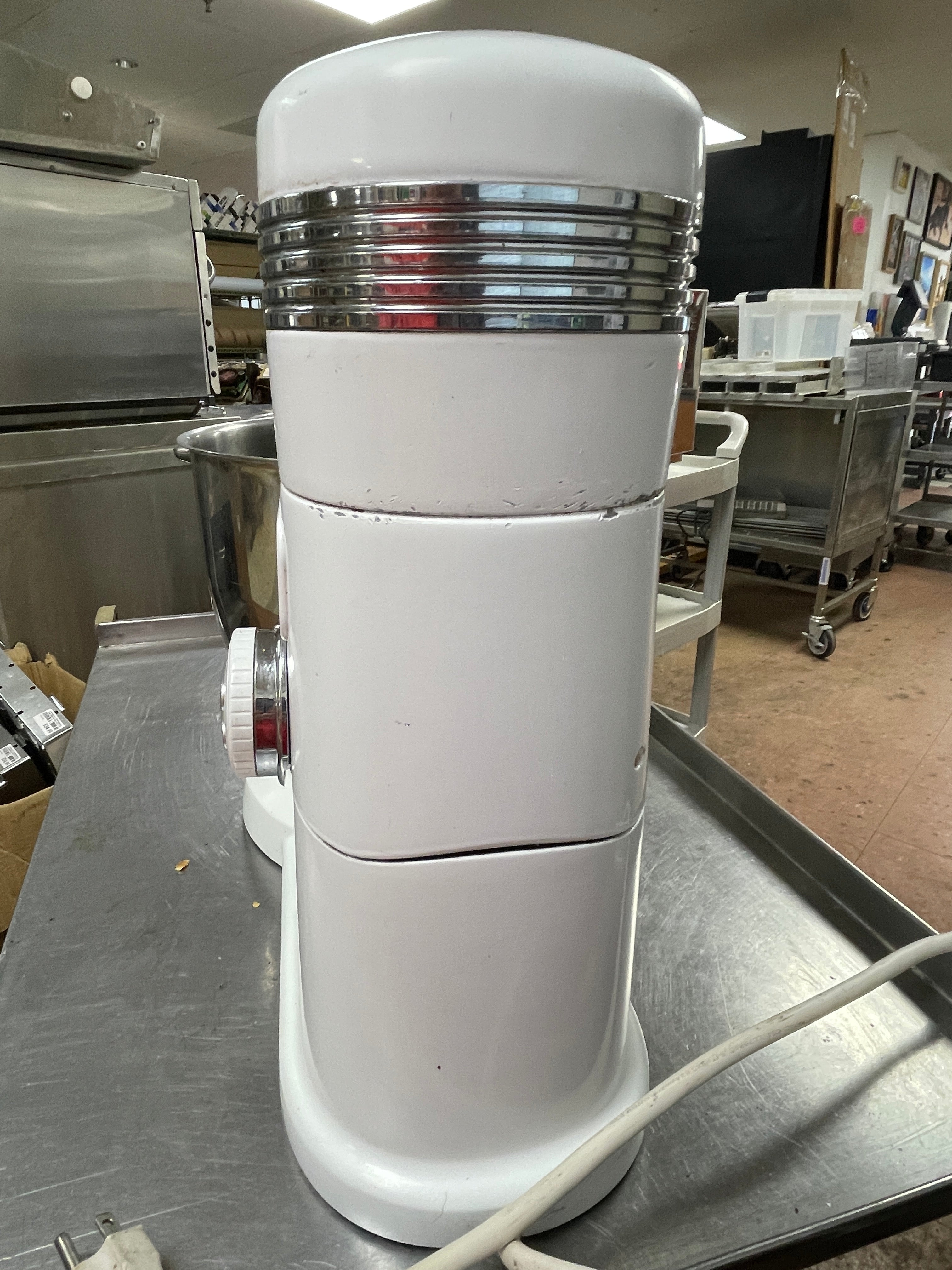 Cuisinart SM-55 5.5 Quart Electric Stand Mixer, White Chrome 120V - JD