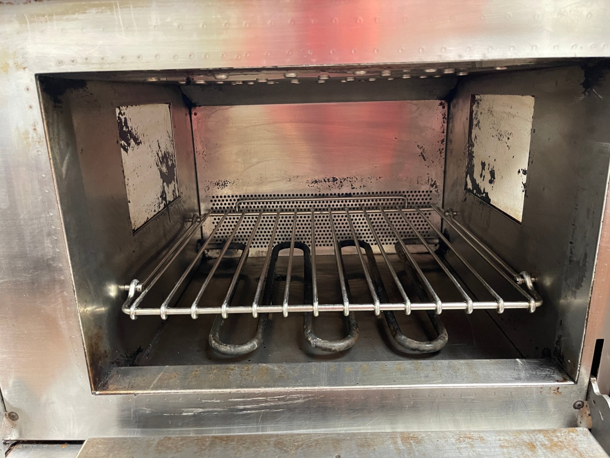 Used 2014 Amana Menumaster MXP22QT Accelerated Oven 220V - 1882Hrs