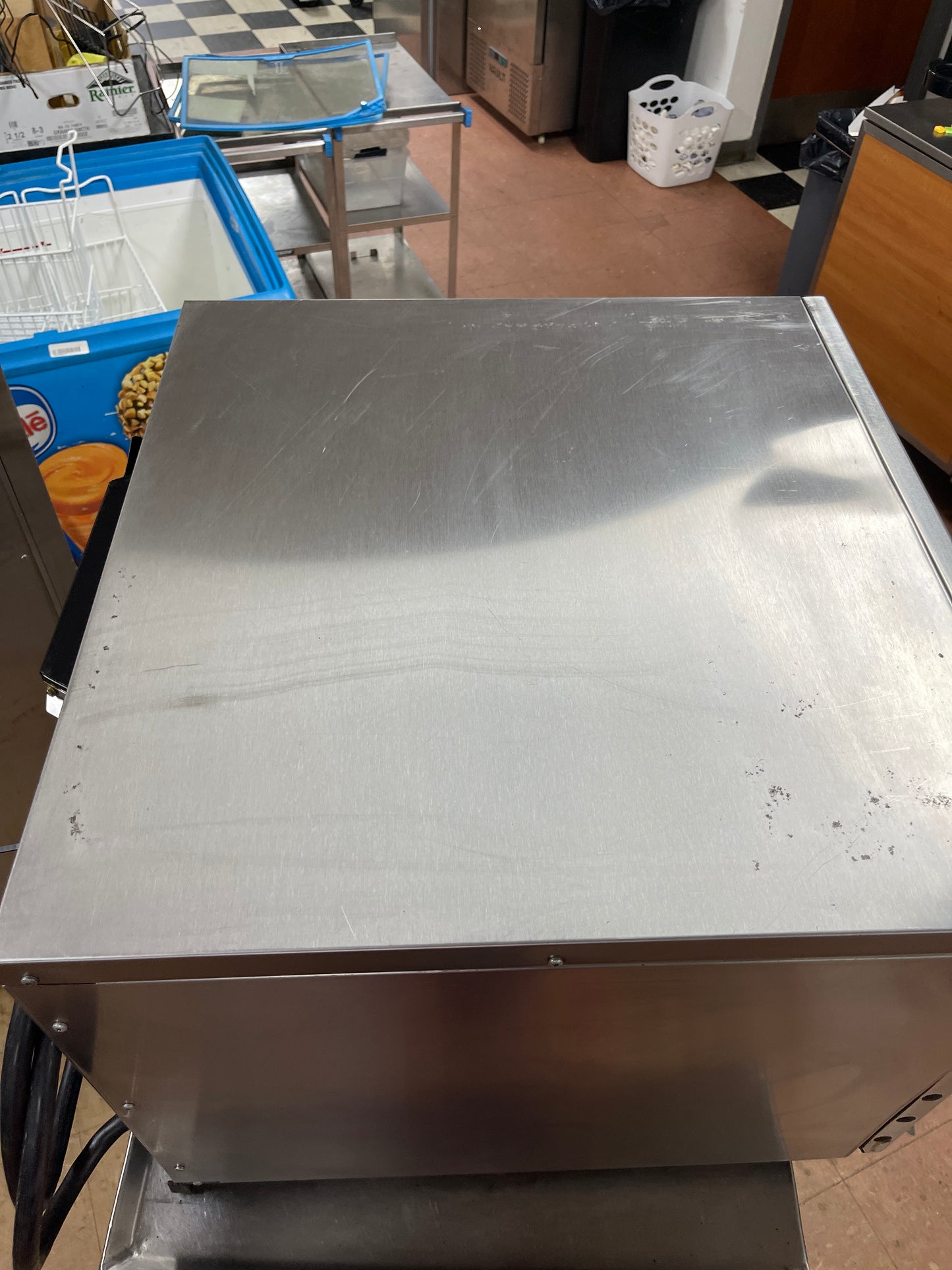 Used 2014 Amana Menumaster MXP22QT Accelerated Oven 220V - 1882Hrs