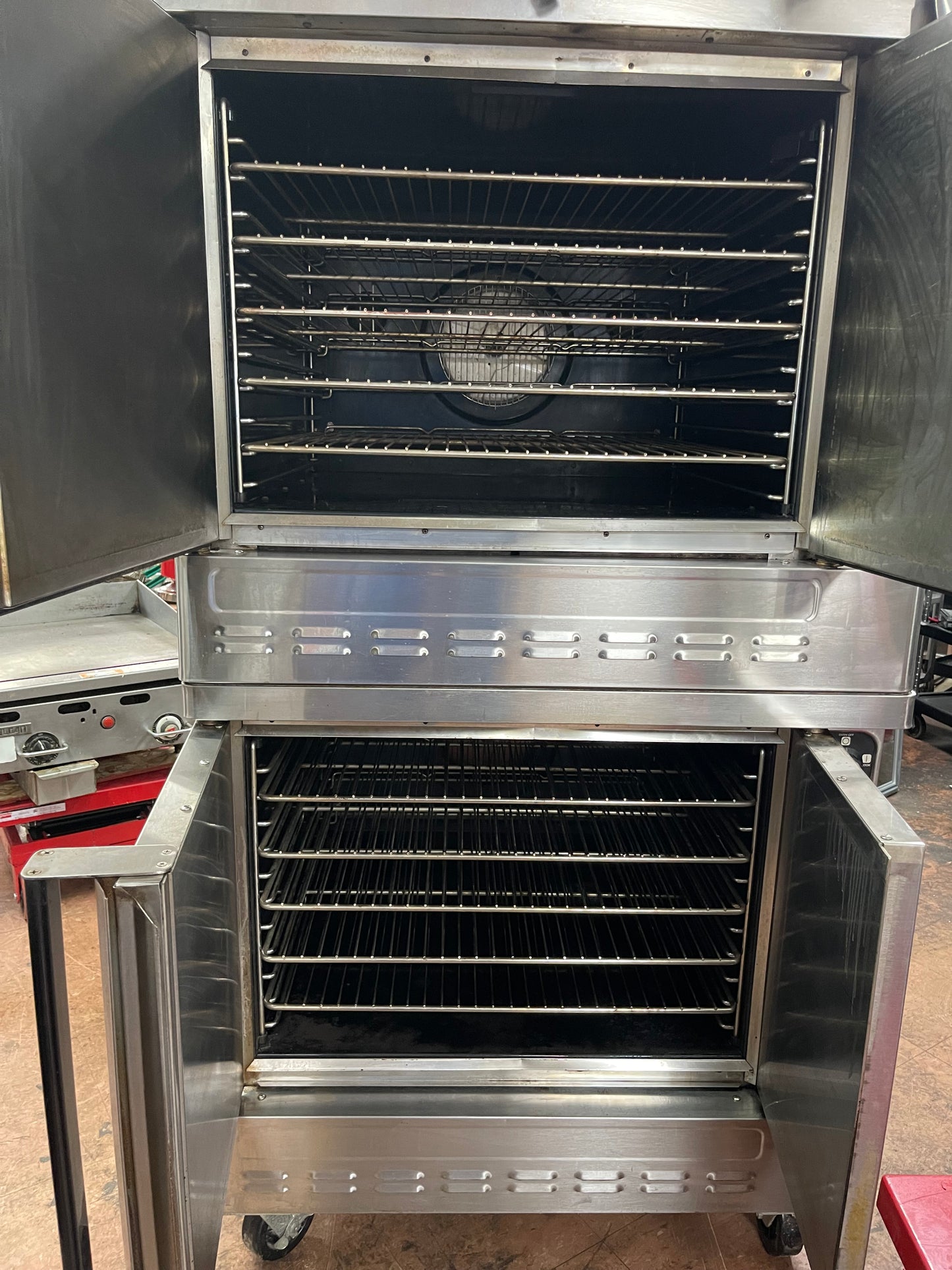 Used Blodgett Double Stacked Full-size Convection Oven Natural Gas