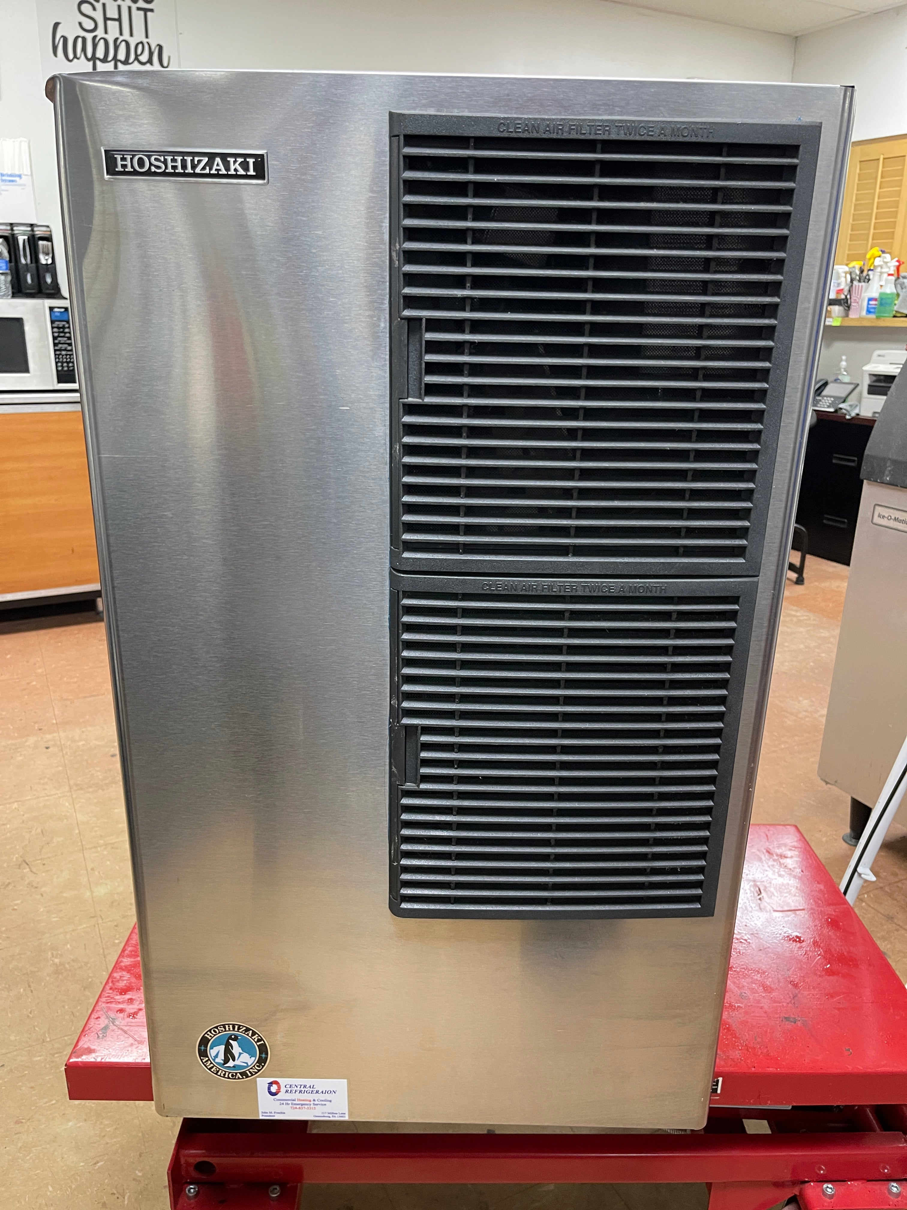 Used Hoshizaki KM-650MAH Crescent Cube Ice Machine 661lb/24hr Air Cooled 208-230v