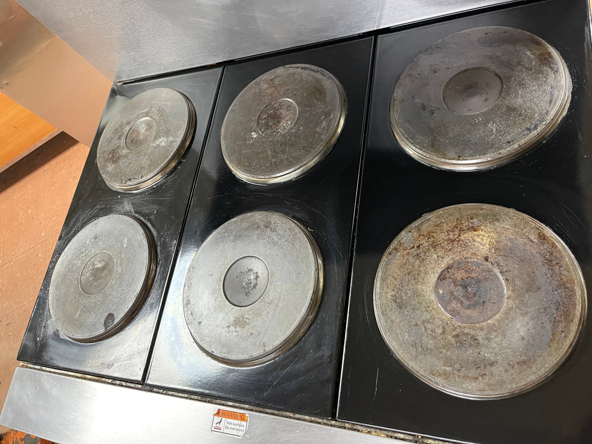 Used 36" Vulcan Commercial 6 Burner Electric Range with Oven 208V 1PH - Falcon Restaurant Supply - 7