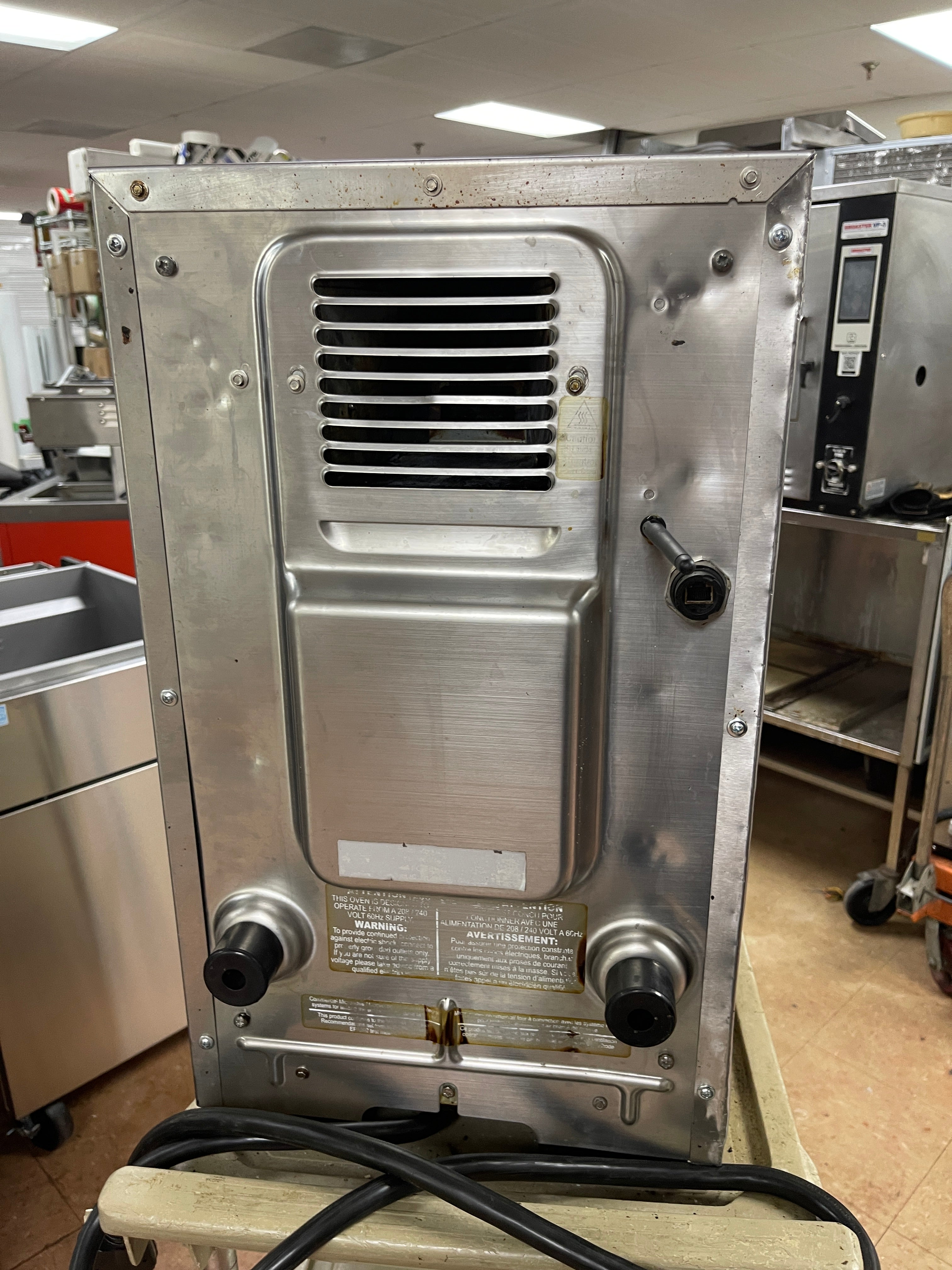 Used Merrychef eikon e2s Commercial High-Speed Countertop Accelerated Oven 220V - 8