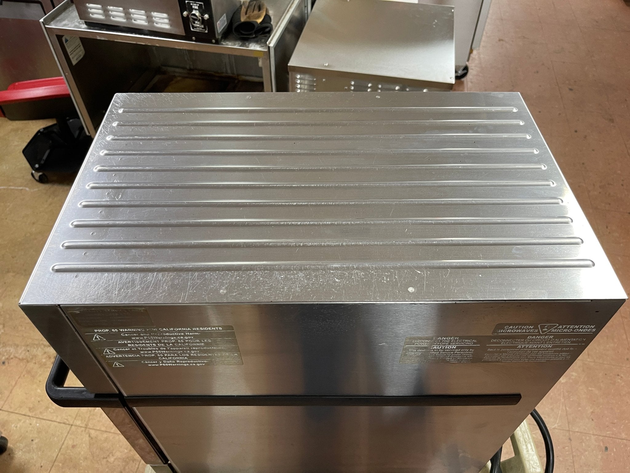 Used Merrychef eikon e2s Commercial High - Speed Countertop Accelerated Oven 220V - 8 - Falcon Restaurant Supply - 9