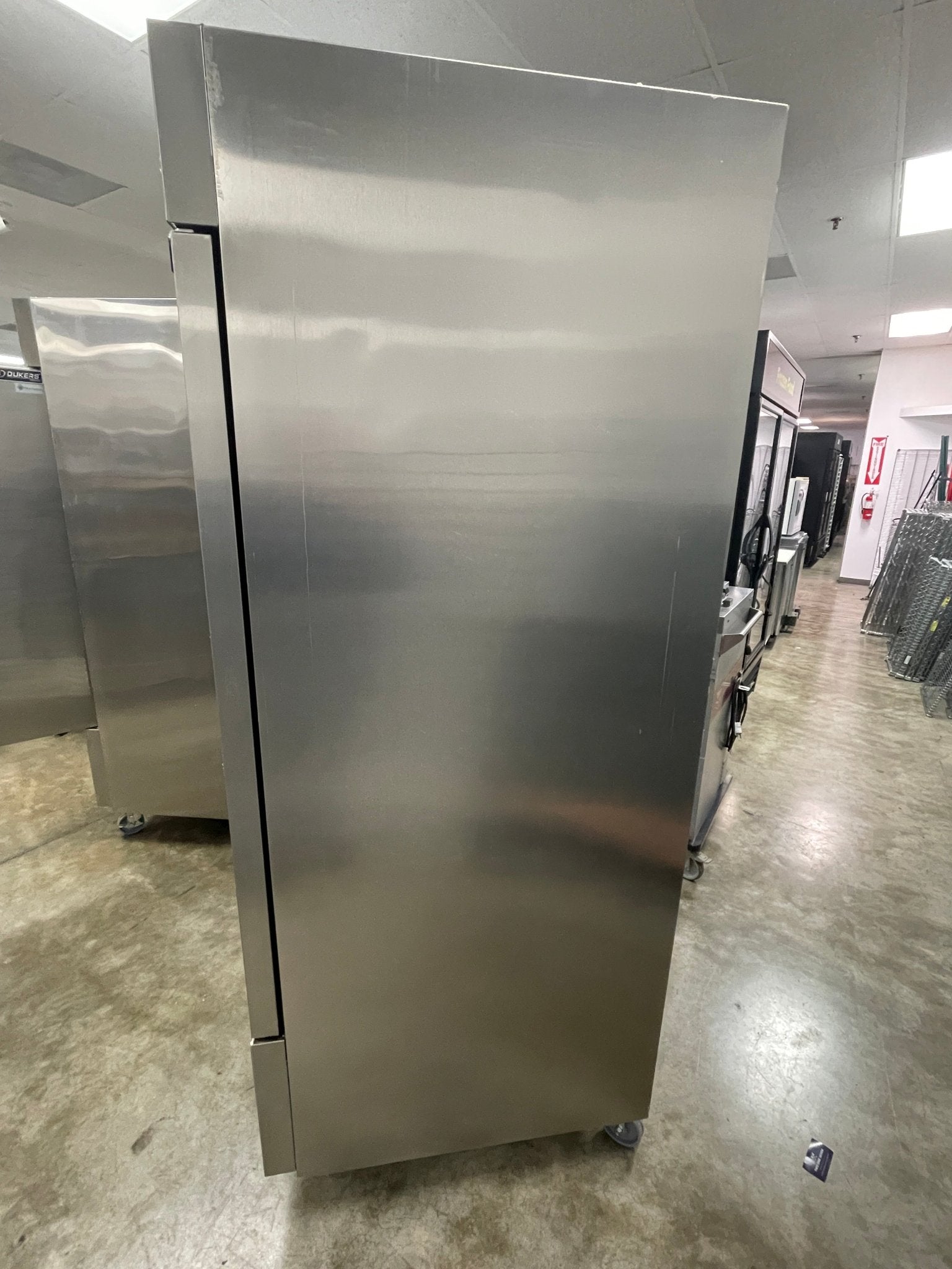 Used Dukers D28R Stainless Steel Single Solid Door Commercial Reach - in Refrigerator - Falcon Restaurant Supply - 4