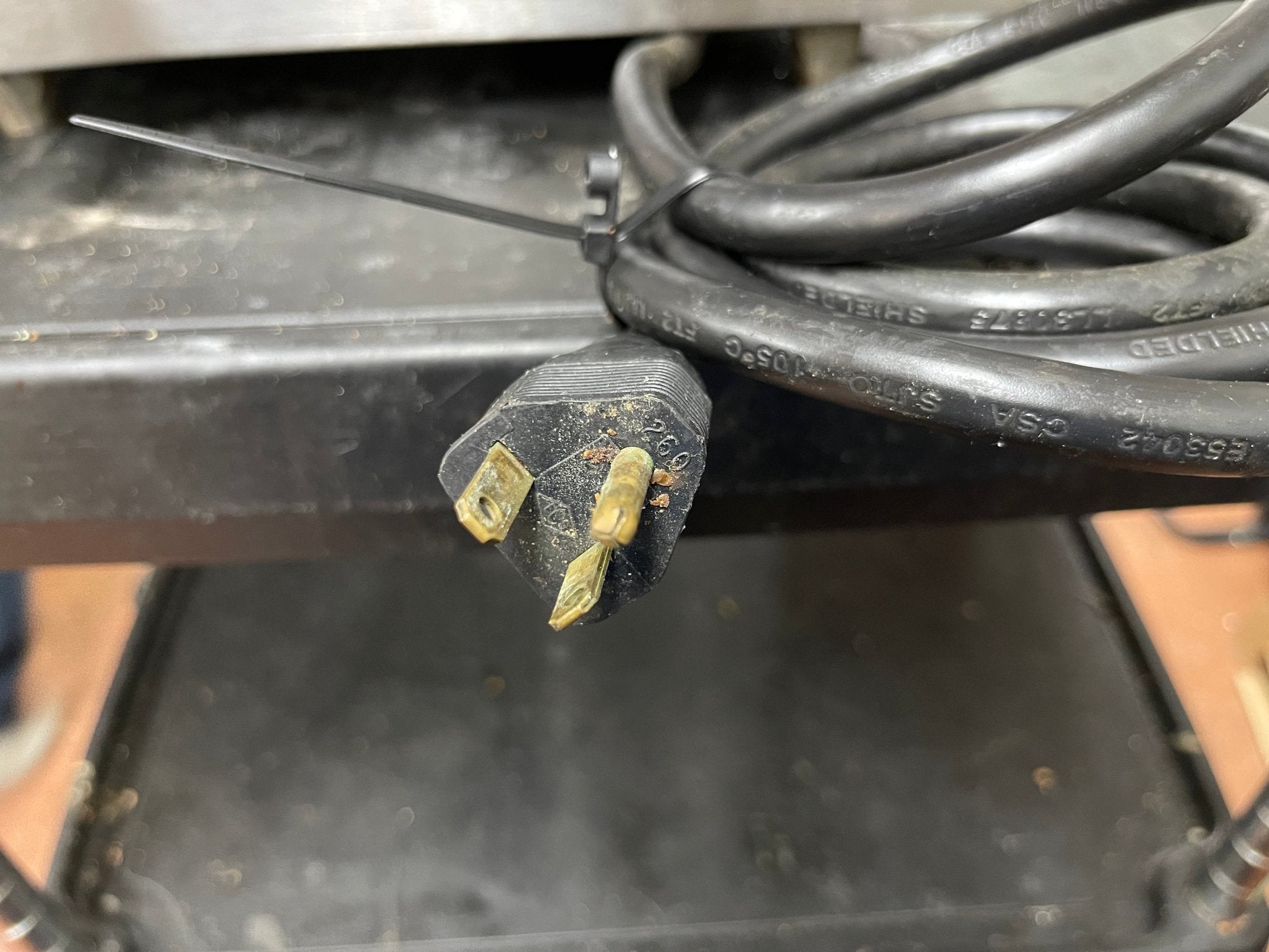 Used Star Pro - Max Split Lid 14" Two Sided Panini Press Grill 120V - Falcon Restaurant Supply - 8