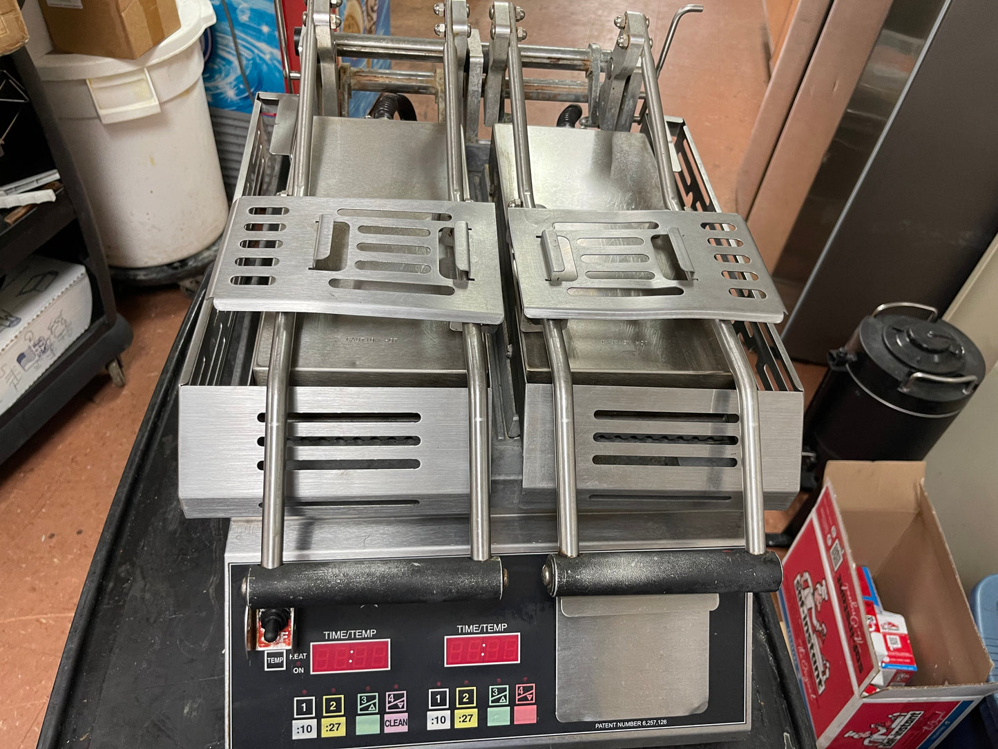 Used Star Pro-Max Split Lid 14" Two Sided Panini Press Grill 120V