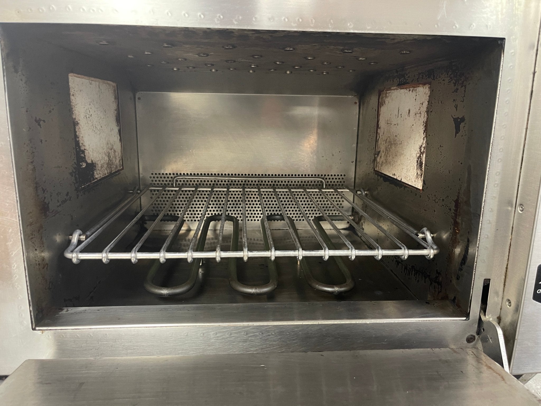 Used 2010 Amana AXP20QT Accelerated Oven 2359Hrs 204712 Cycles - 220V - Falcon Restaurant Supply - 2