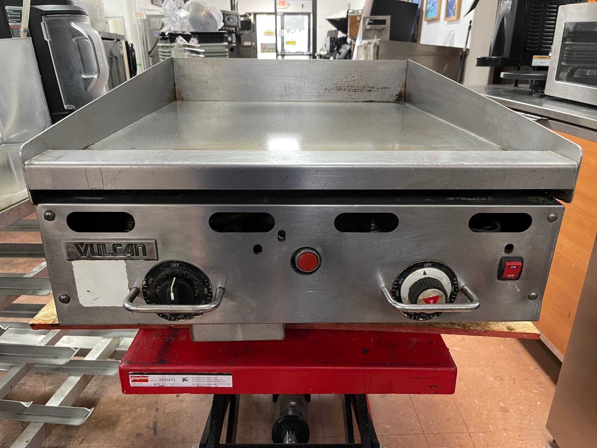Used Vulcan 924RX - 24 Natural Gas 24" Flat Top Griddle with Thermostatic Controls - Falcon Restaurant Supply - 3