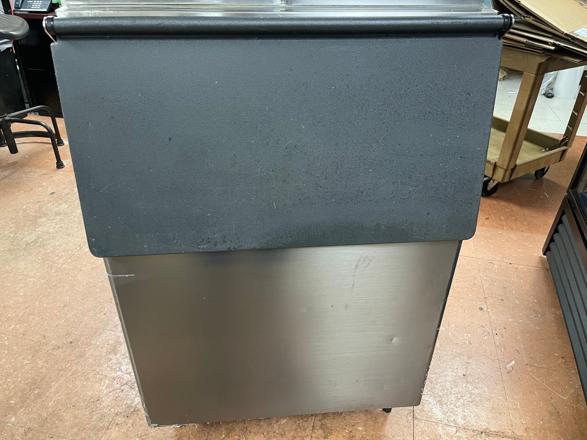 Stainless steel ice maker