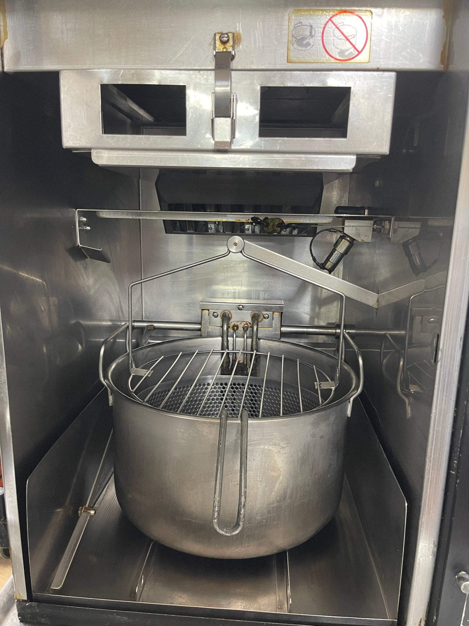 Used Broaster VF - 3i Ventless Countertop Fryer with ANSUL System 120/208V 1PH - Falcon Restaurant Supply - 3