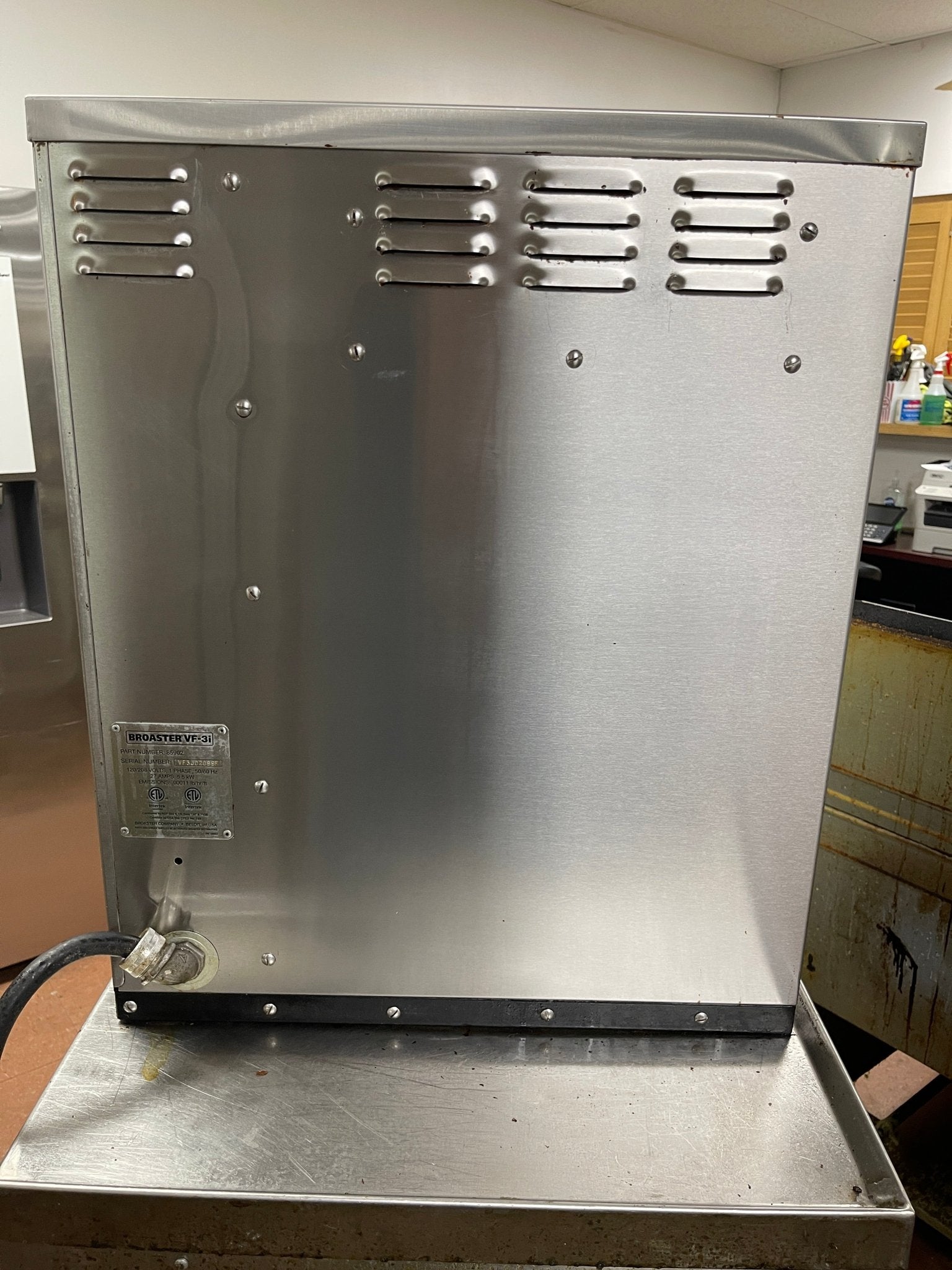 Used Broaster VF - 3i Ventless Countertop Fryer with ANSUL System 120/208V 1PH - Falcon Restaurant Supply - 4