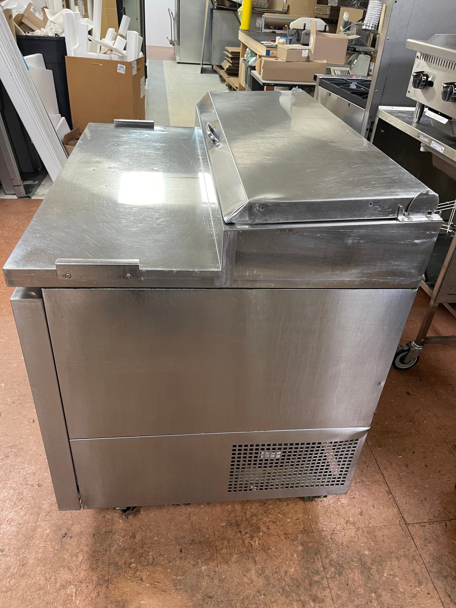 Used 44" Turbo Air TPR - 44SD Super Deluxe Refrigerated Pizza Prep Table 120V - CC - Falcon Restaurant Supply - 3
