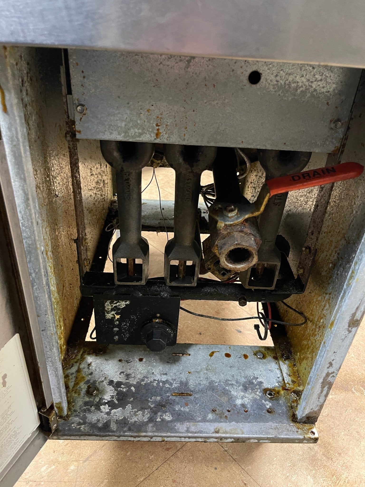 Used Dean SR142G Natural Gas Floor Fryer 35 - 43lb - CC - Falcon Restaurant Supply - 2