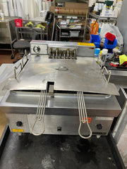 Used Hobart CK20 Countertop Electric 28lb Fryer 240V 3PH - Falcon Restaurant Supply - 1
