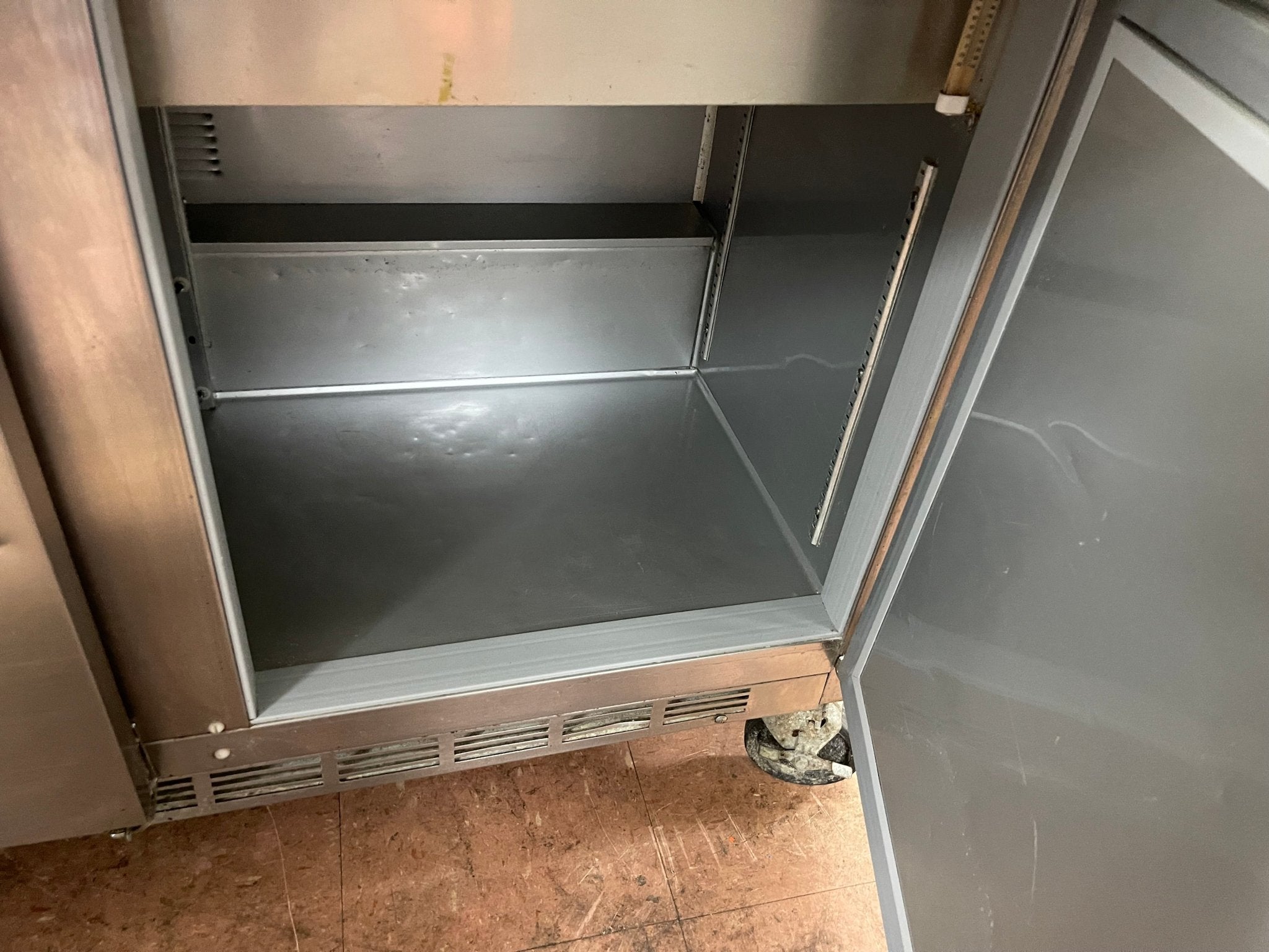 Used Beverage - Air SPE72HC - 30M 72" 3 Door Mega Top Refrigerated Prep Table 120V - Falcon Restaurant Supply - 7