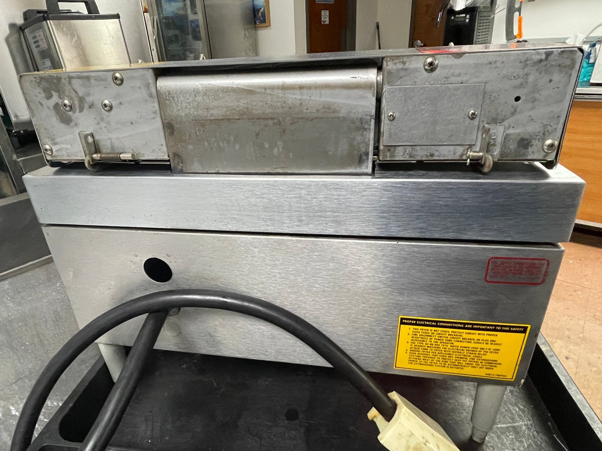 Used Hobart CK20 Countertop Electric 28lb Fryer 240V 3PH - Falcon Restaurant Supply - 7