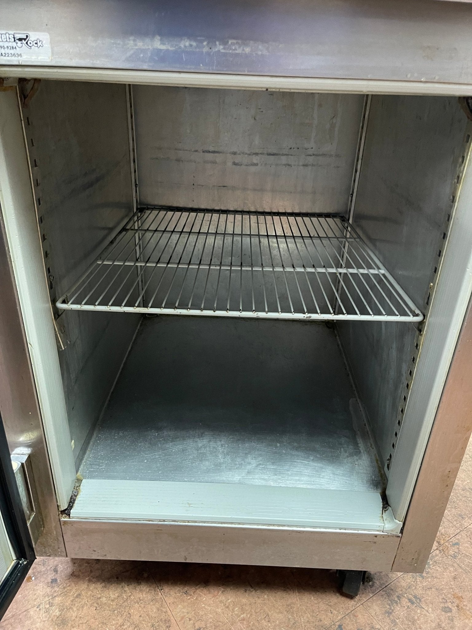 Used Victory FA-1D-S7-HD Commercial Split Solid Door Reach in Freezer 120V AS IS