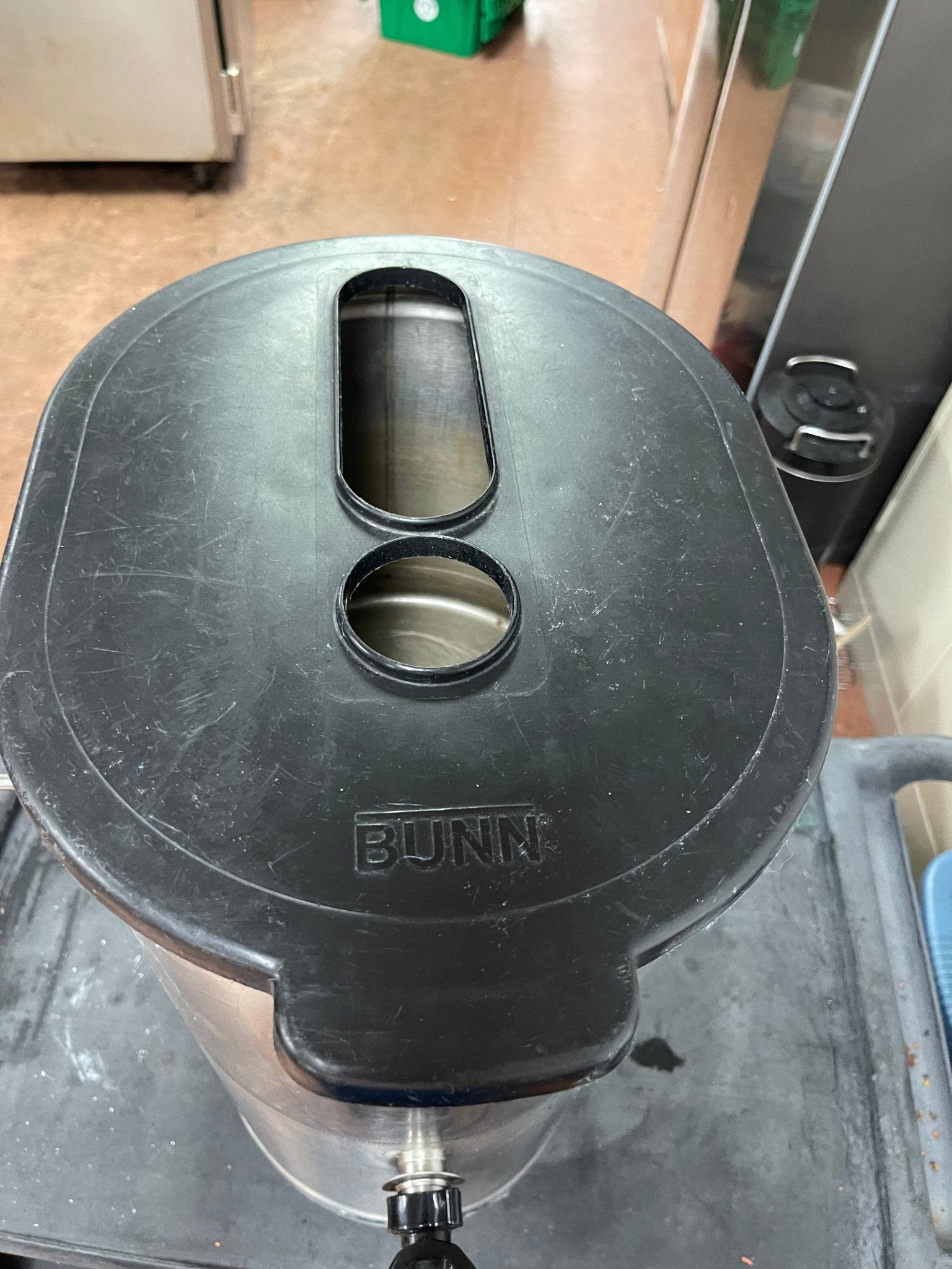 Used Bunn 34100.0000 TDO-4 4 Gallon Iced Tea Dispenser